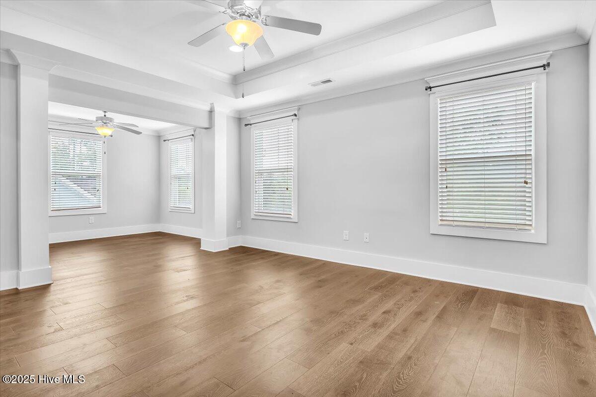 100523445 | Photo 33