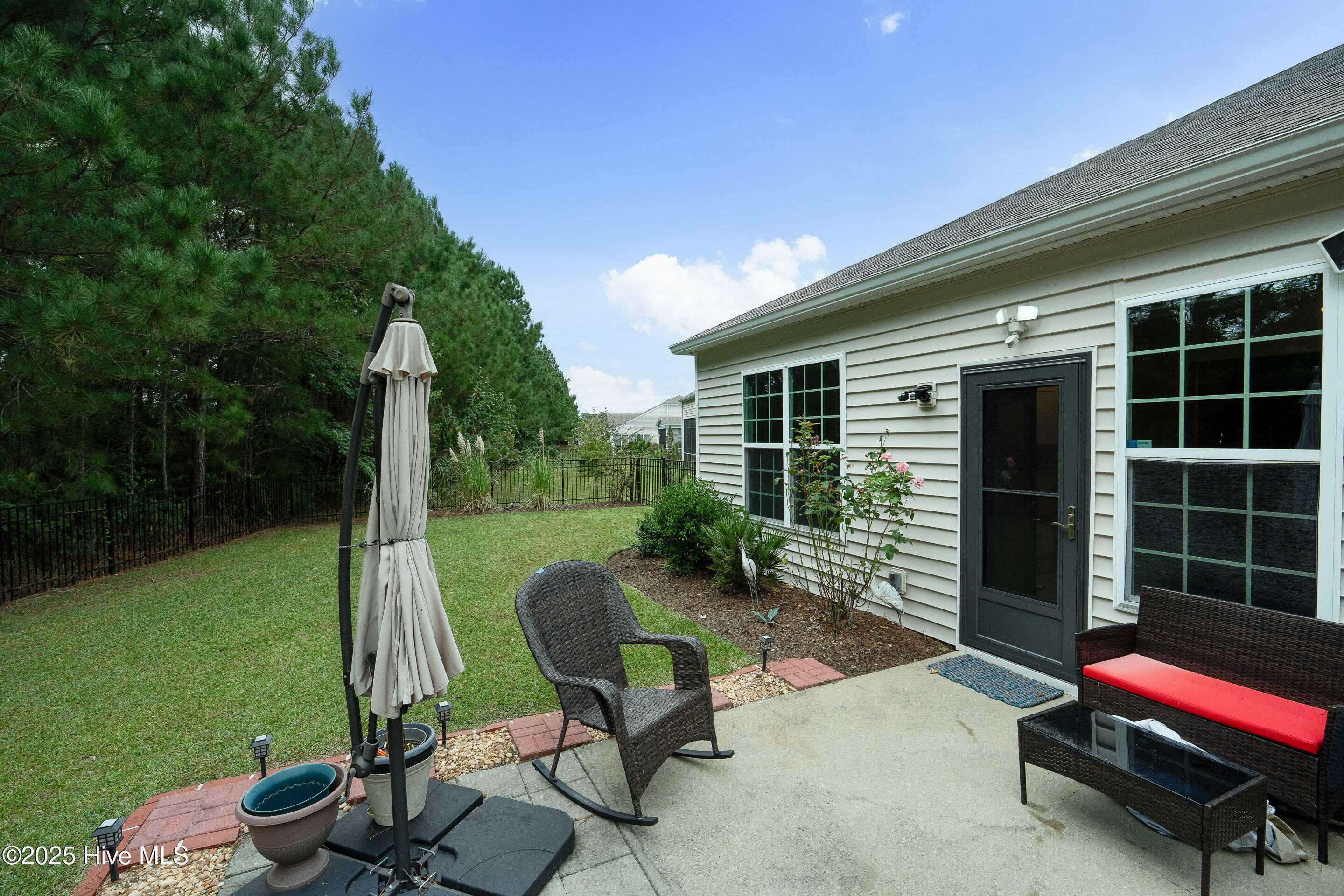 100533720 | Photo 30