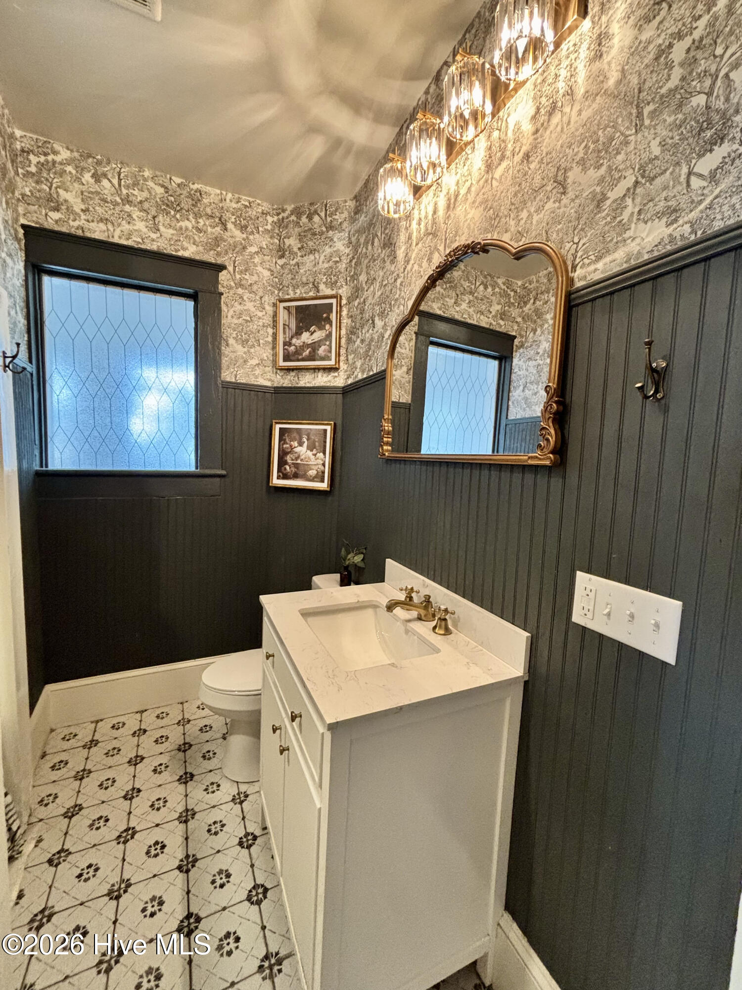 100556581 | Photo 26