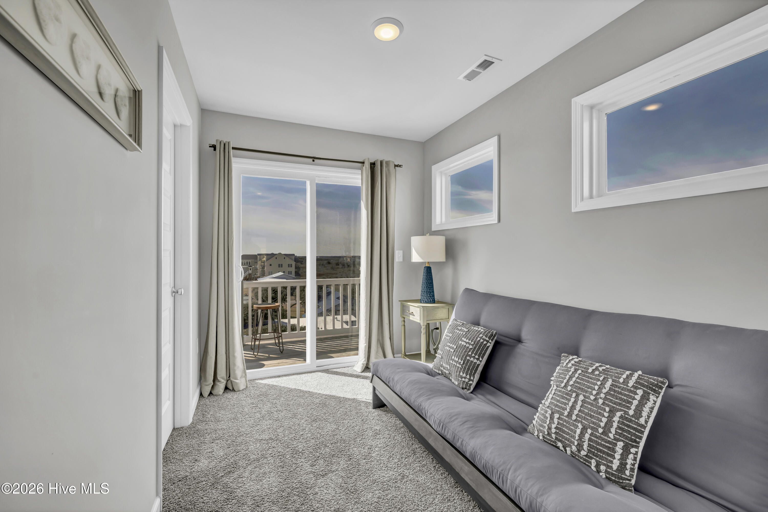 100547519 | Photo 42