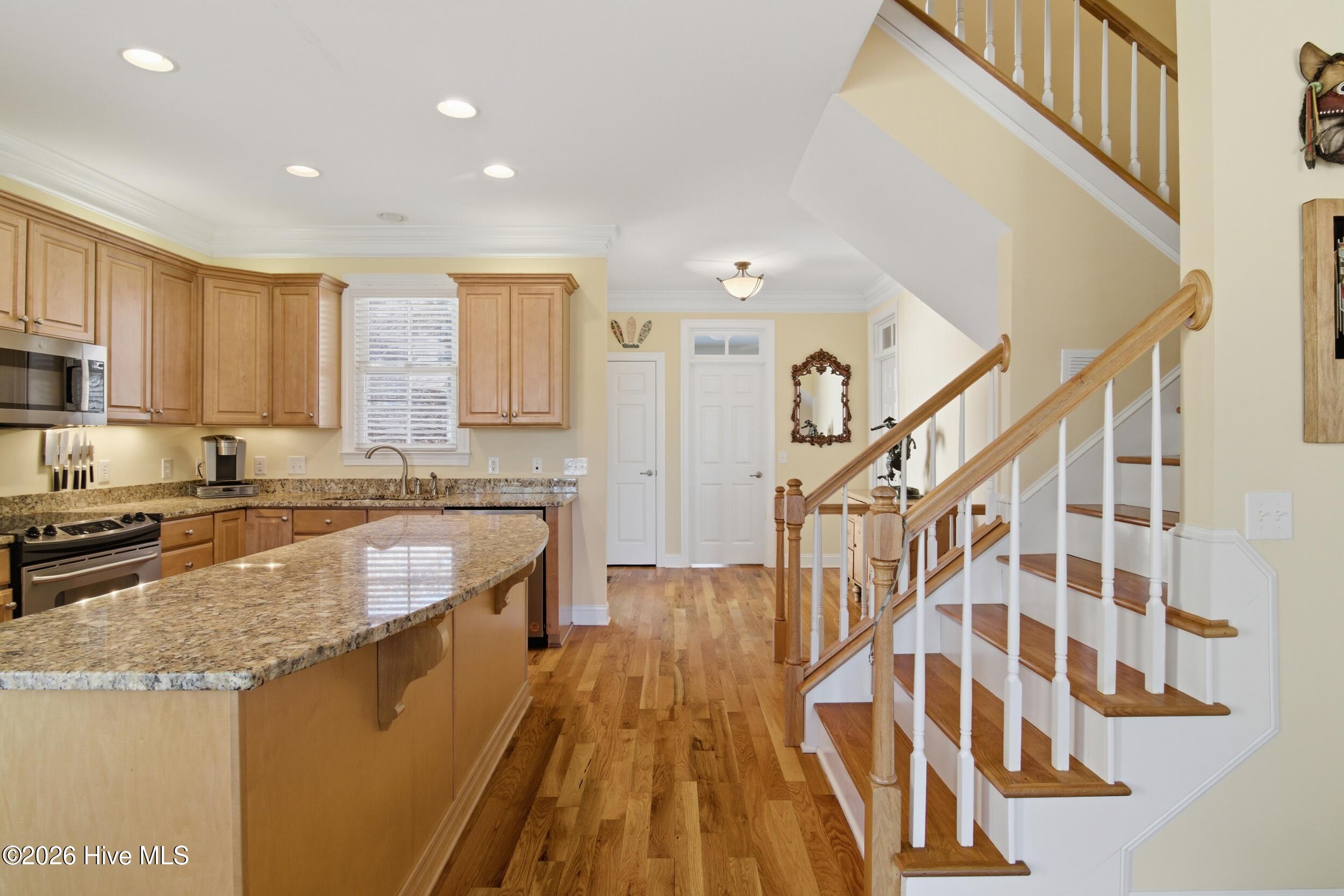 100547081 | Photo 21