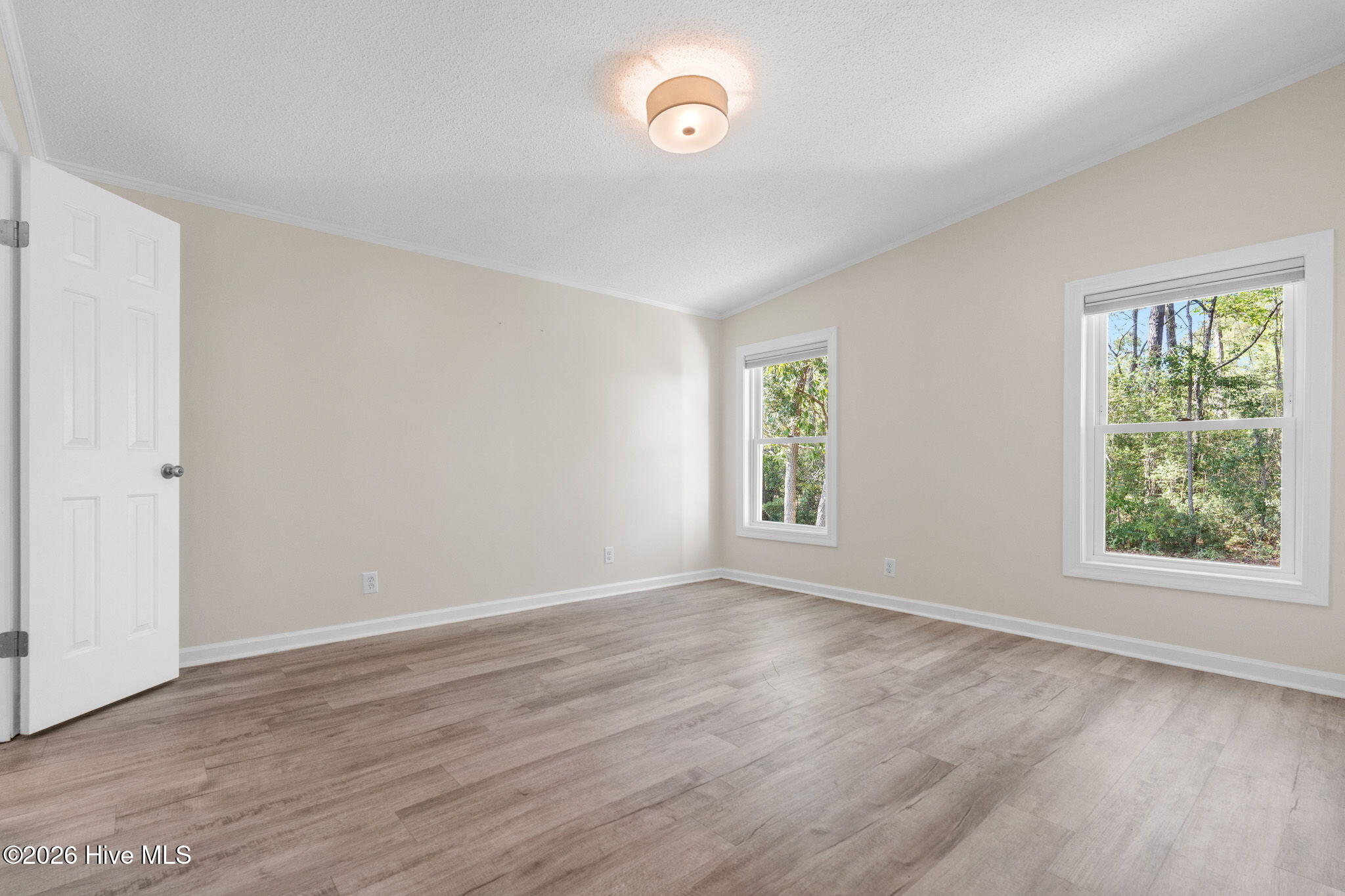 100555221 | Photo 22