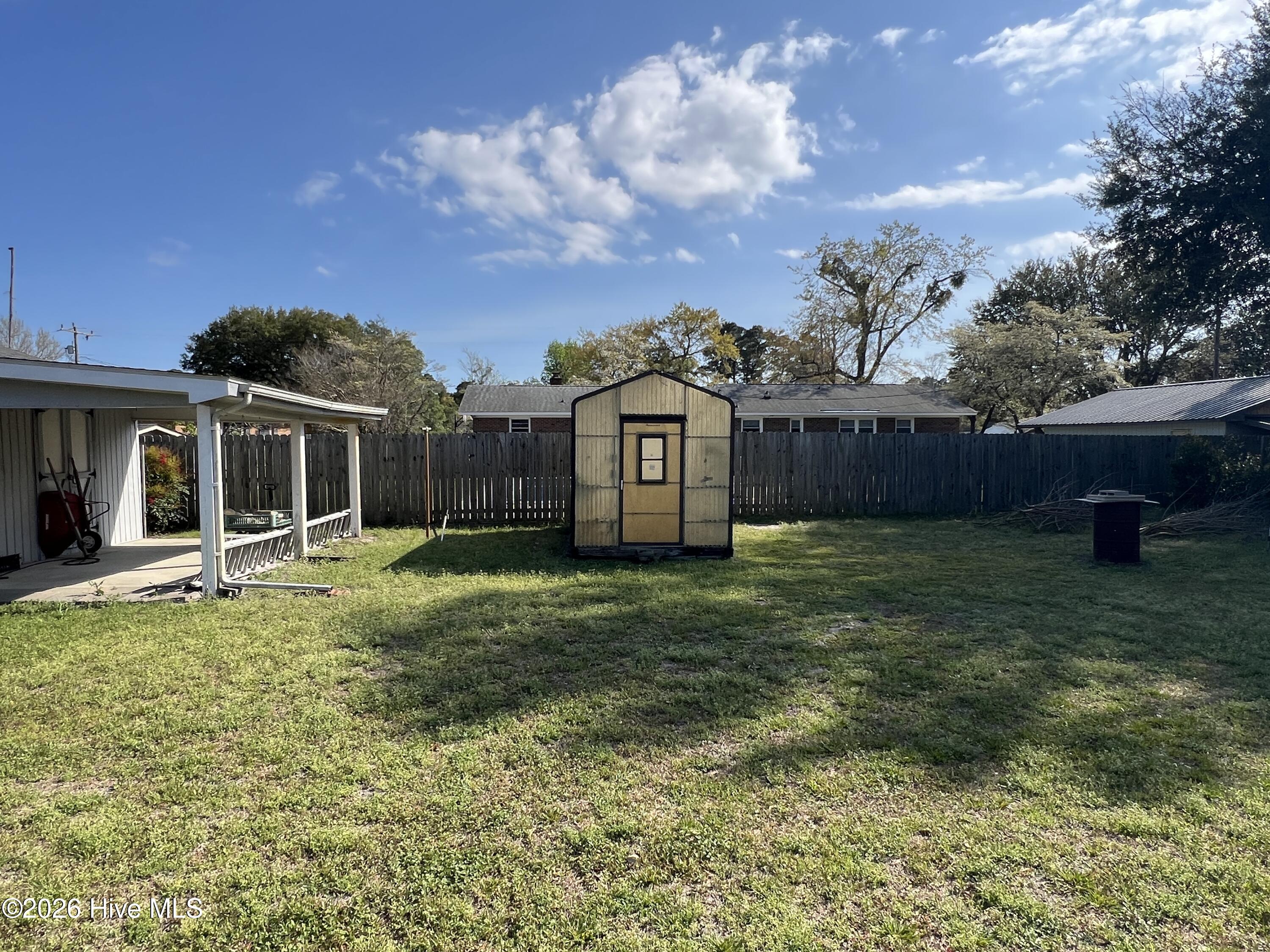 100562608 | Photo 34