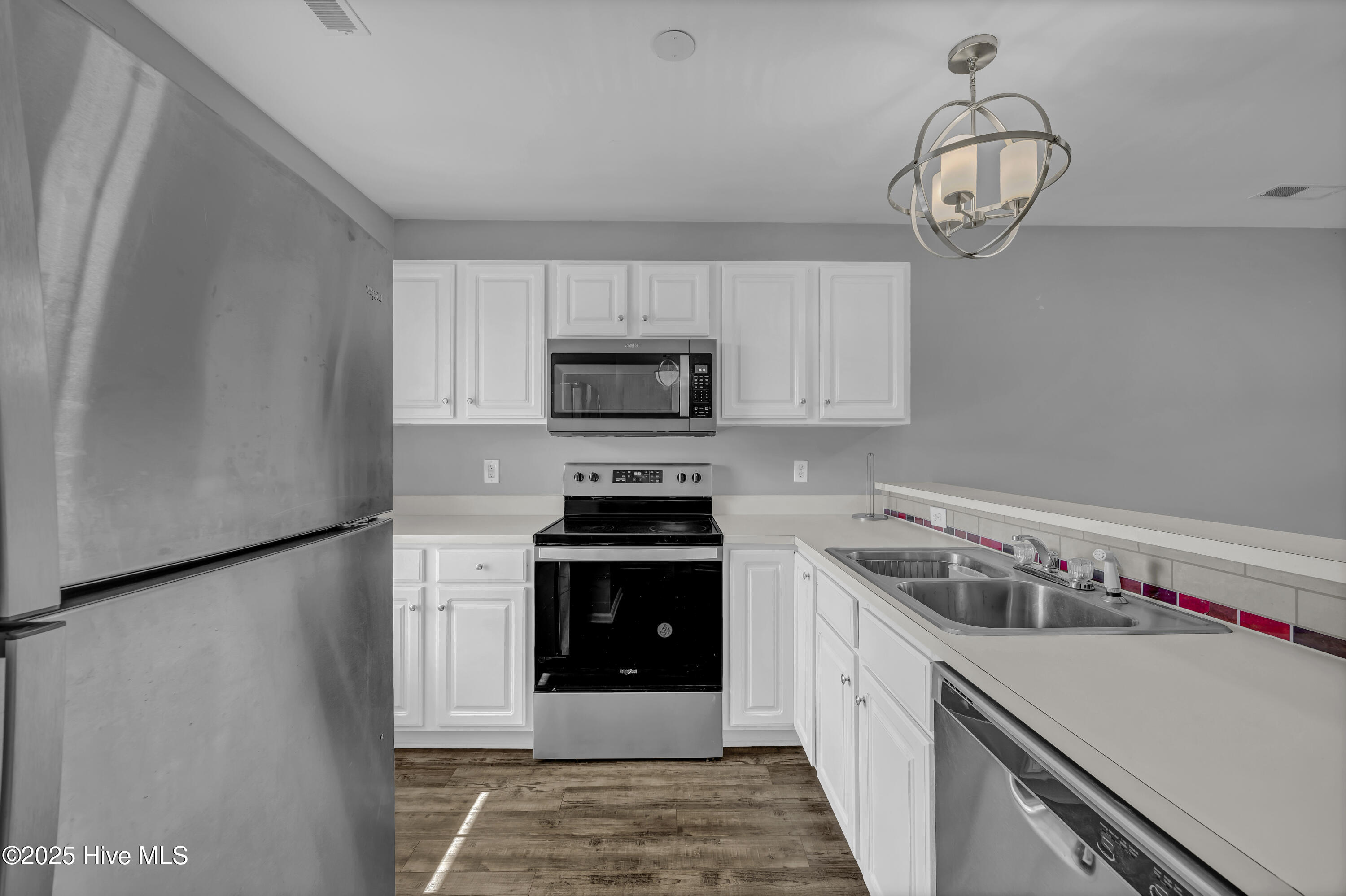 100544412 | Photo 20