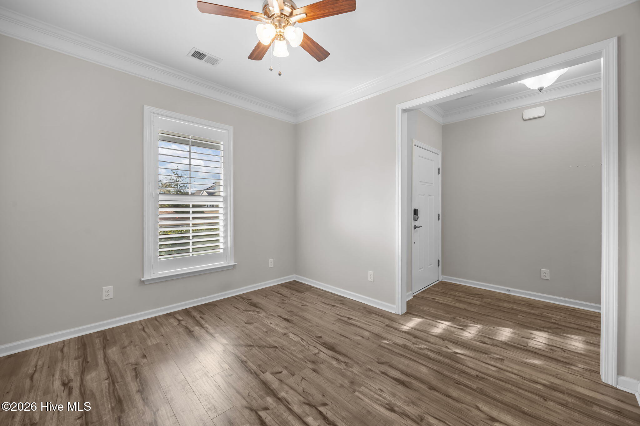 100552007 | Photo 28