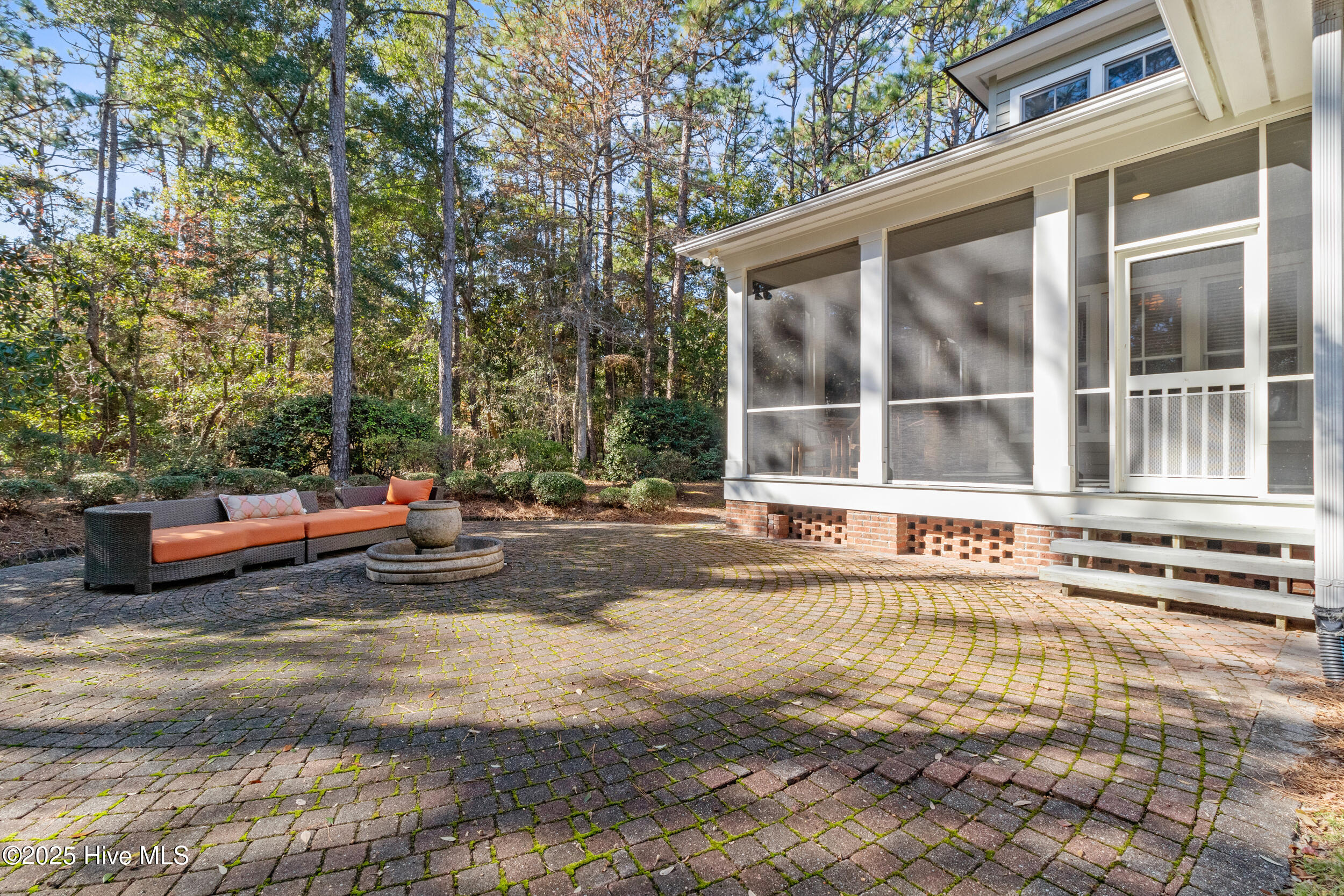 100540222 | Photo 67