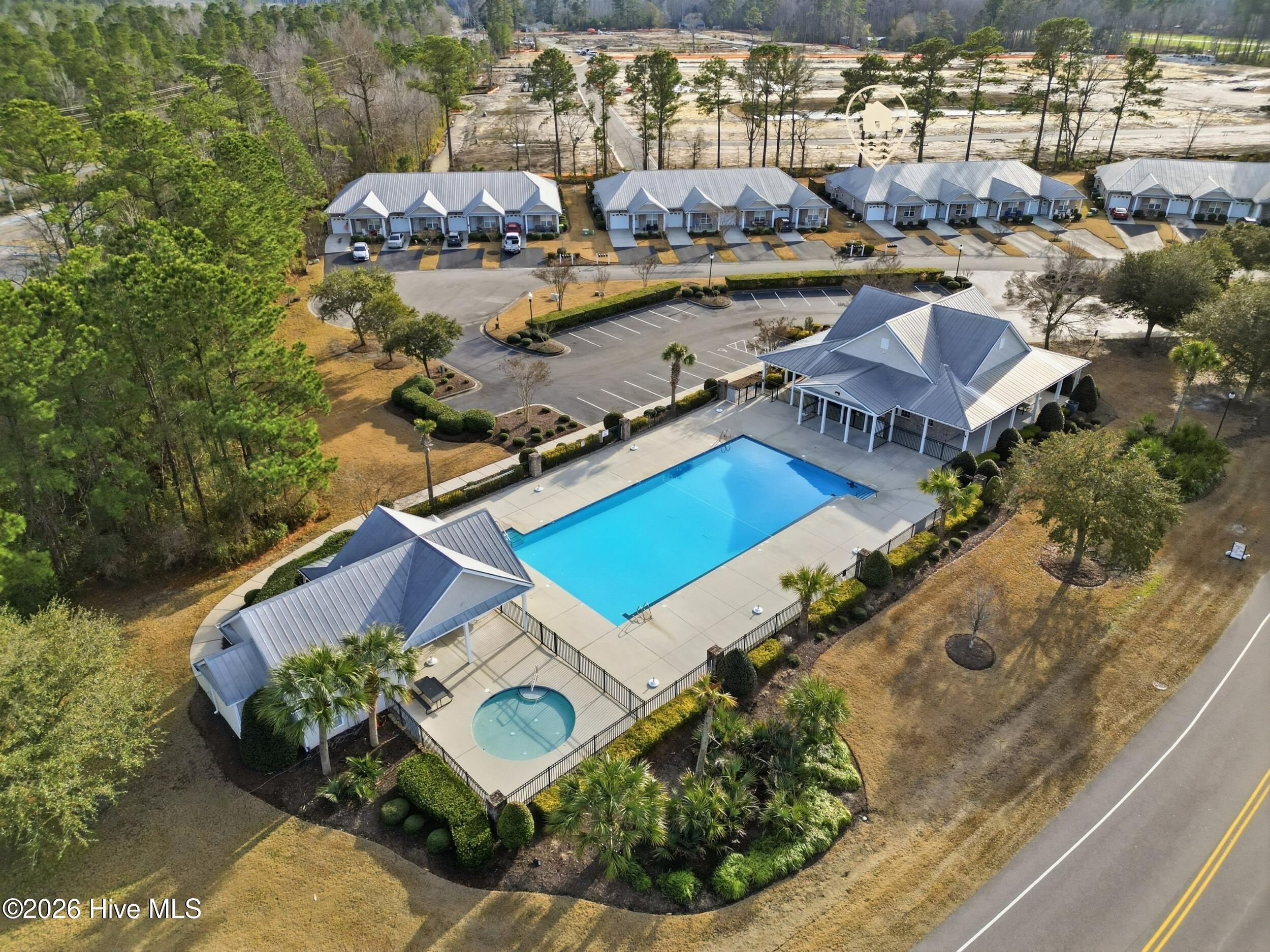 100554409 | Photo 36