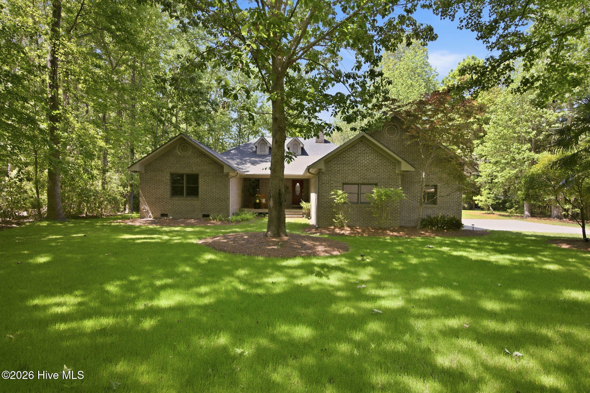 100569469 | Photo 51