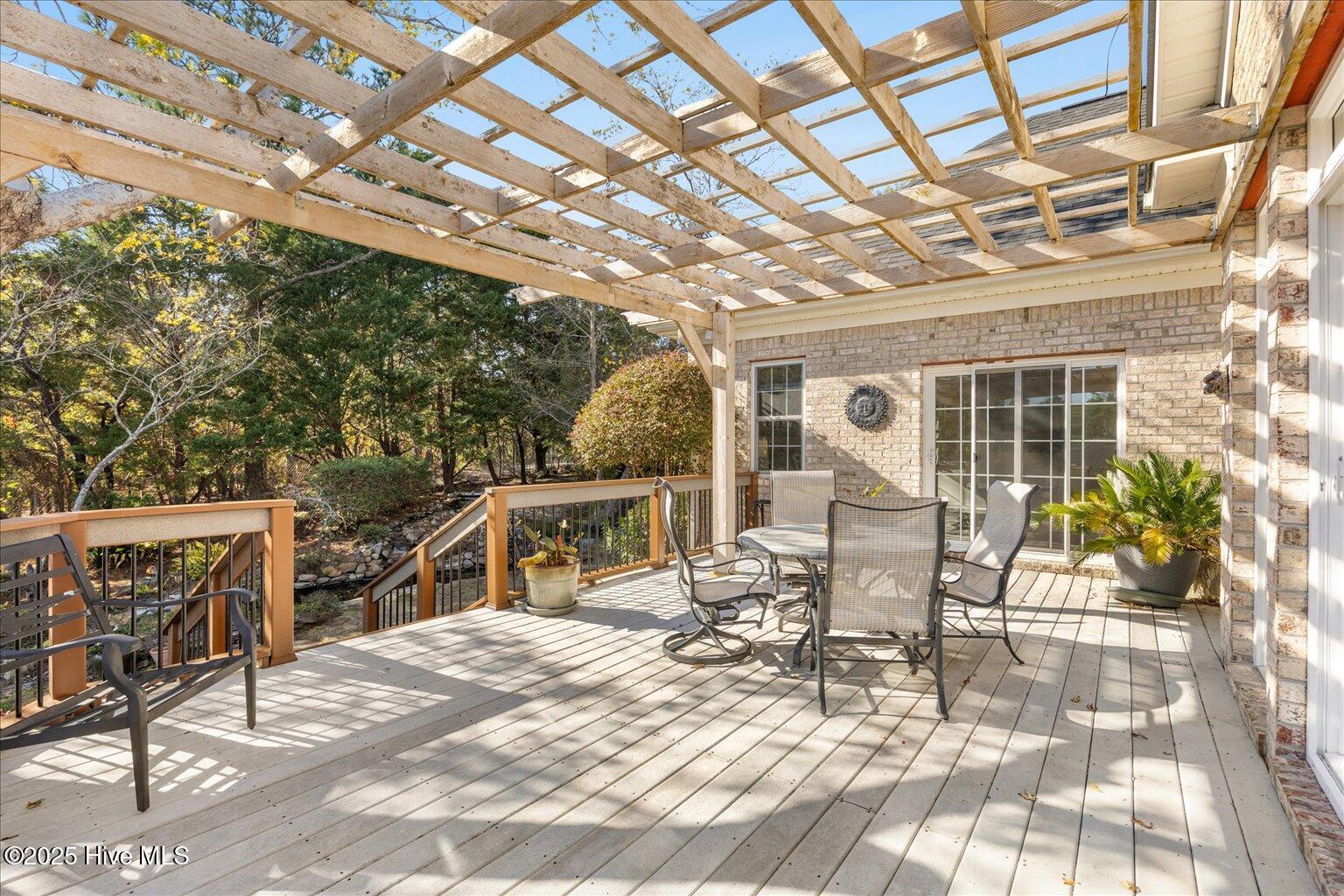 100539645 | Photo 53