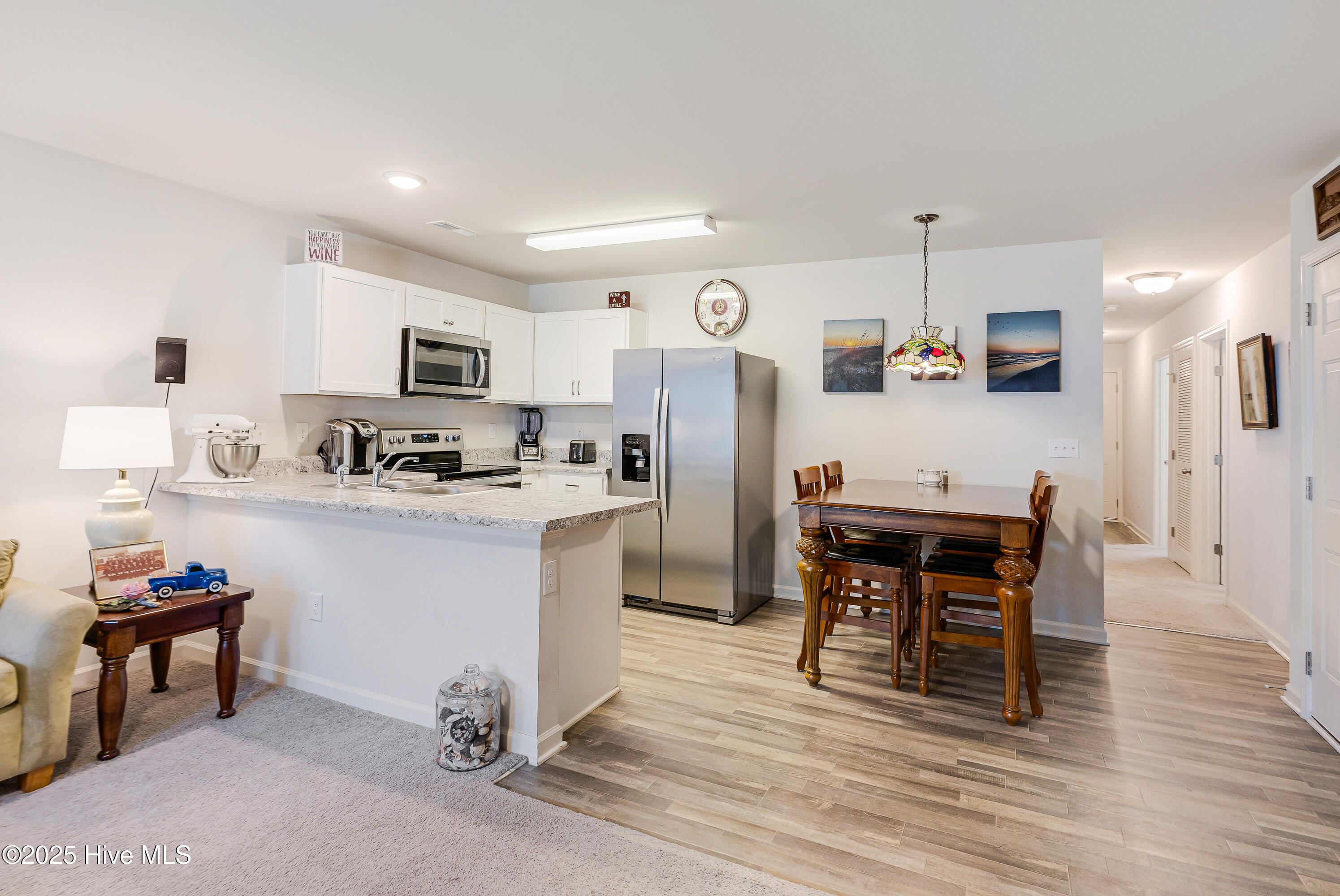 100537906 | Photo 17