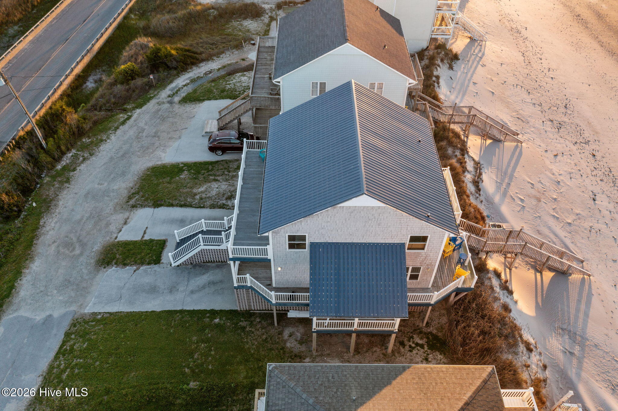 100567170 | Photo 12