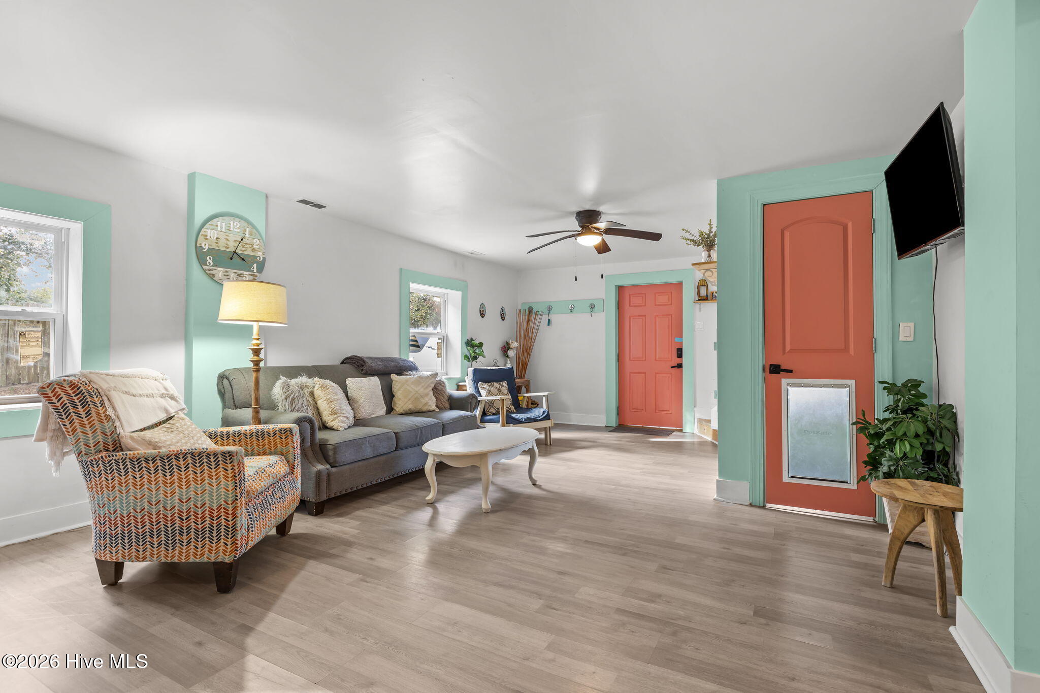 100552691 | Photo 14