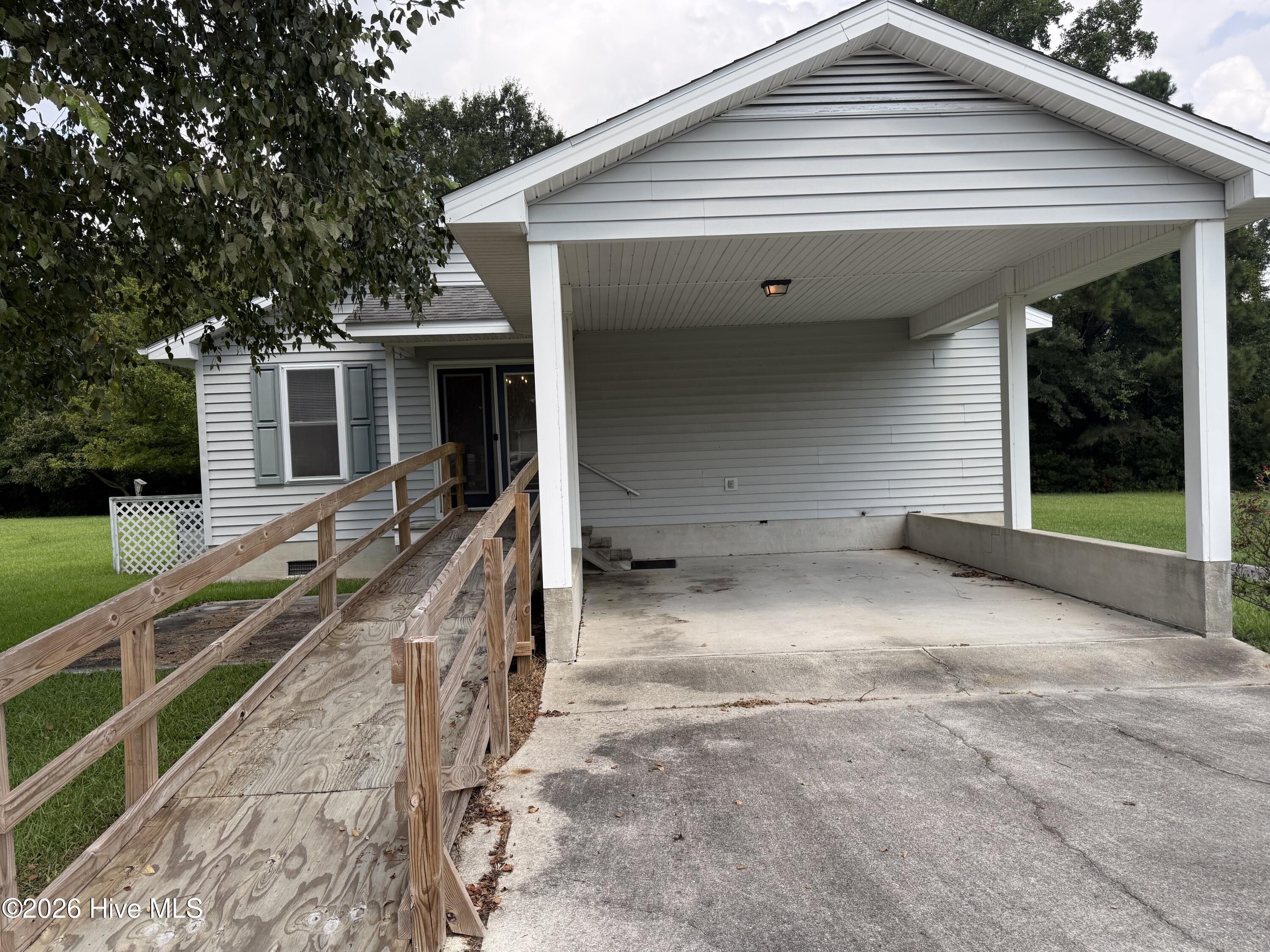 564 Alligator Loop Road,Merritt