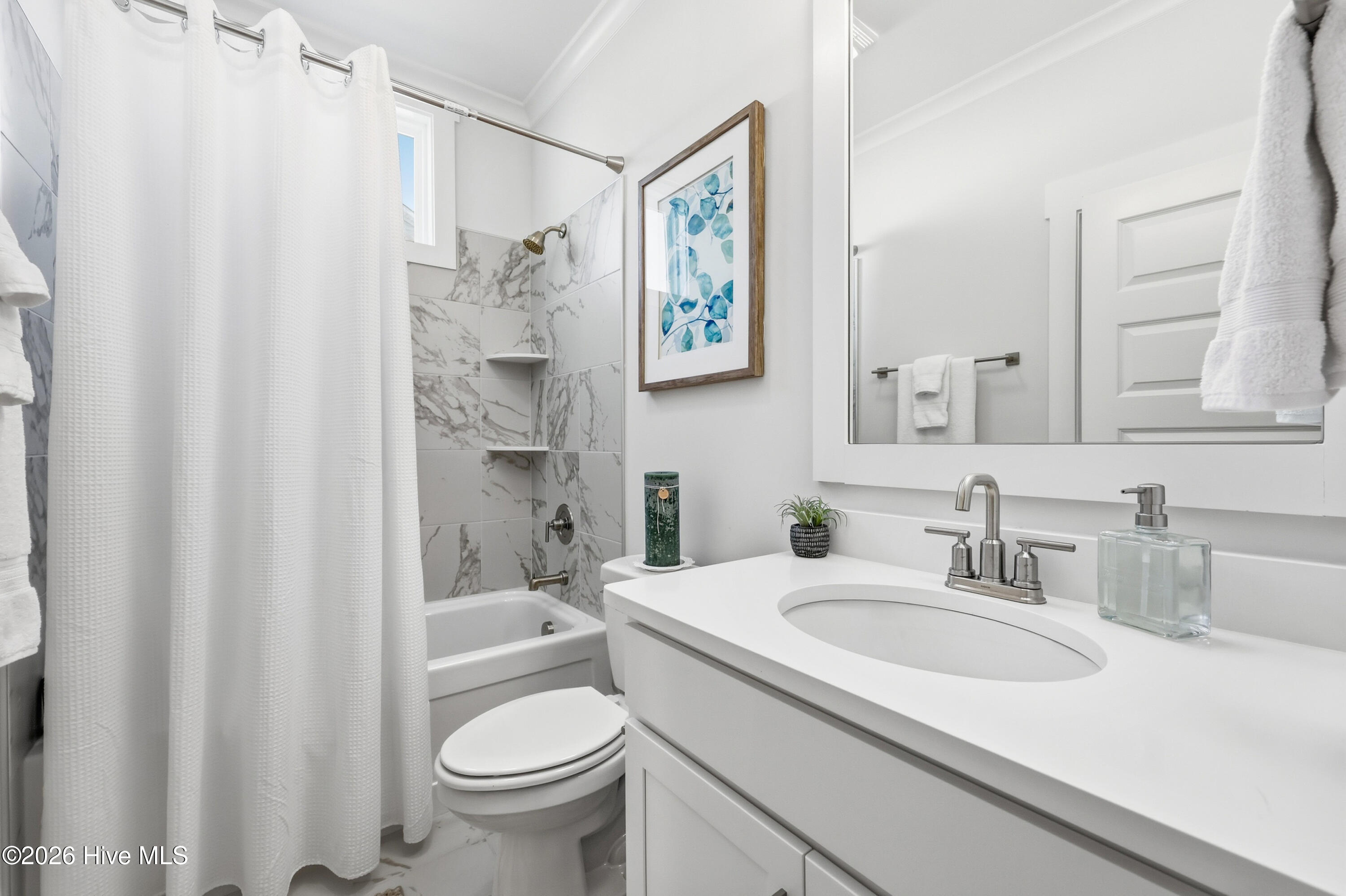 100564440 | Photo 23