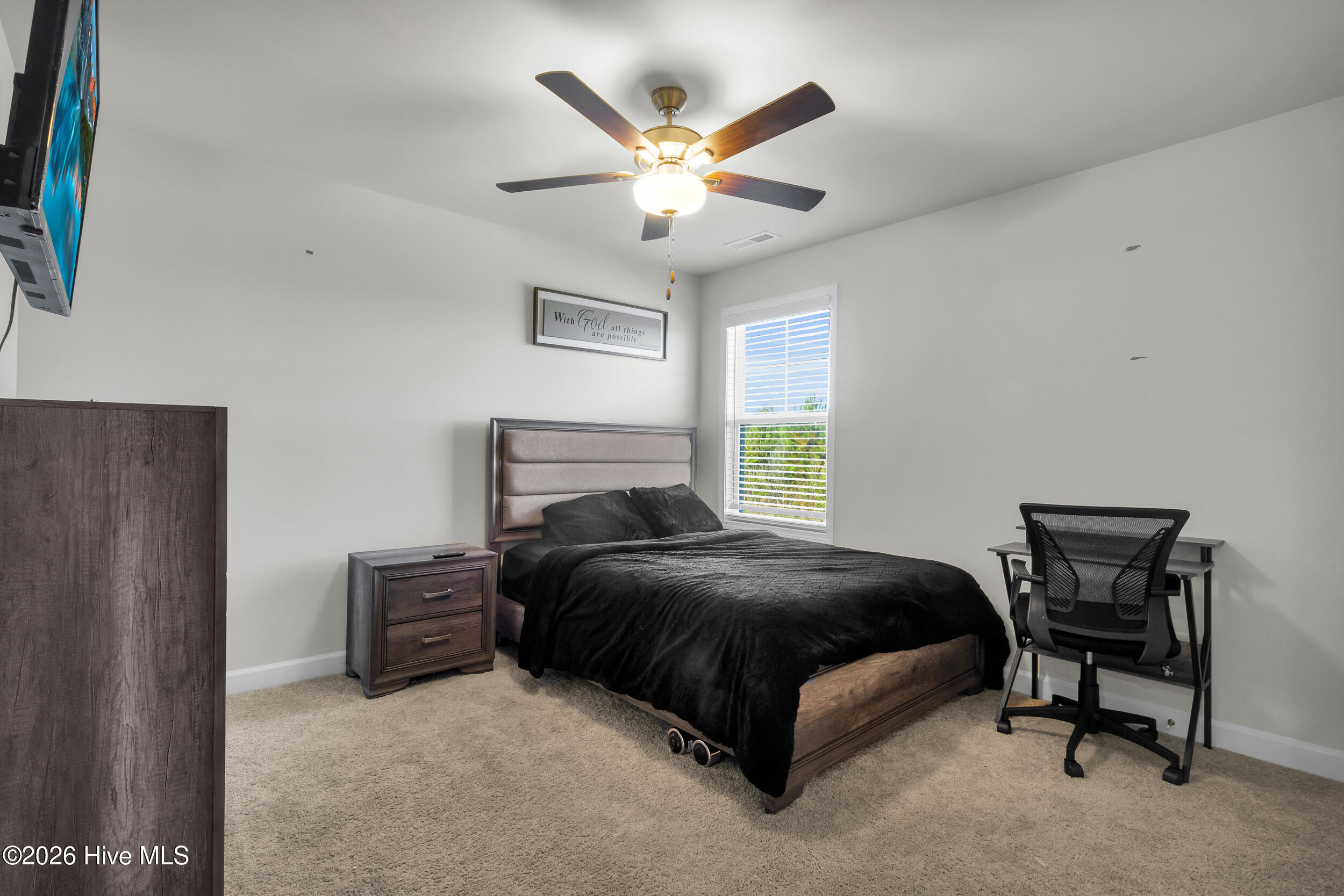 100547188 | Photo 18