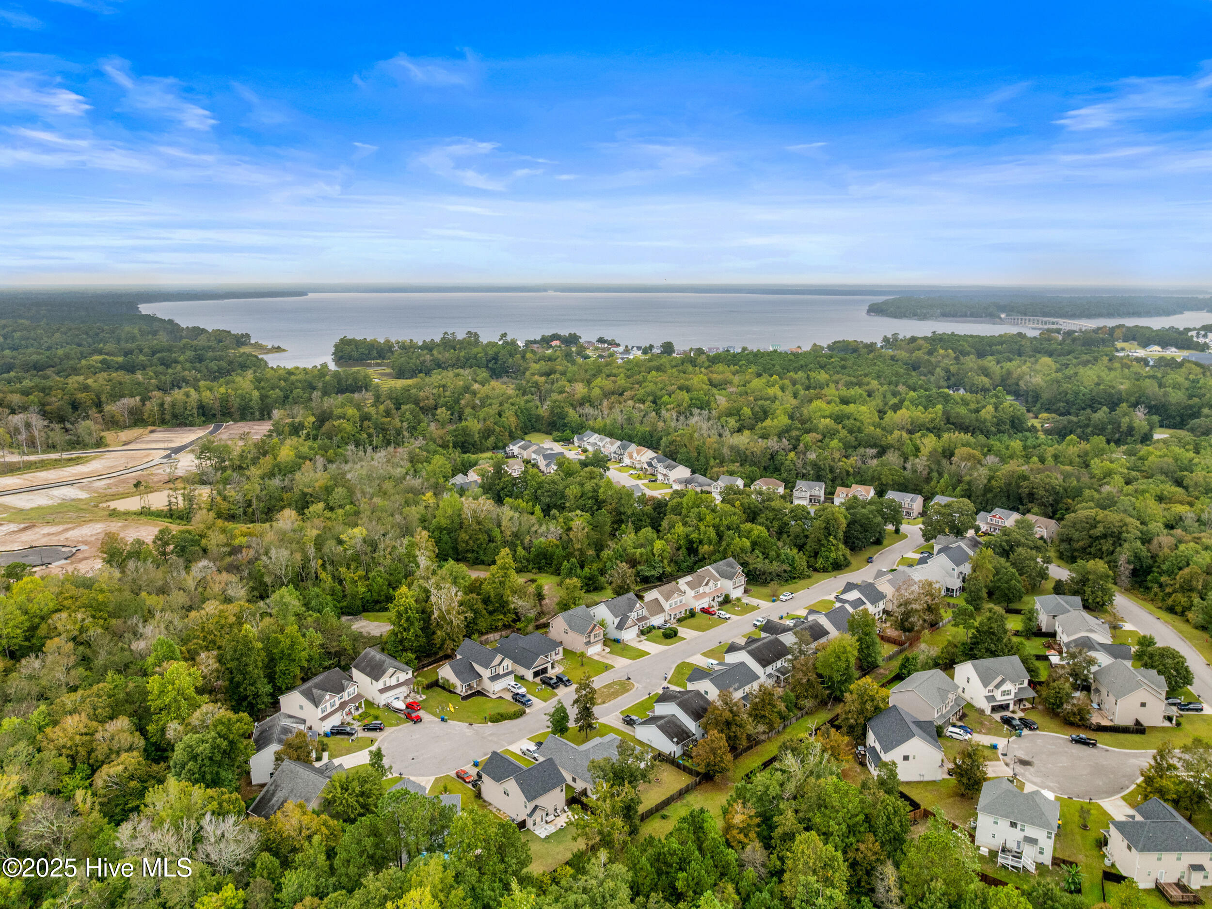 100533825 | Photo 46