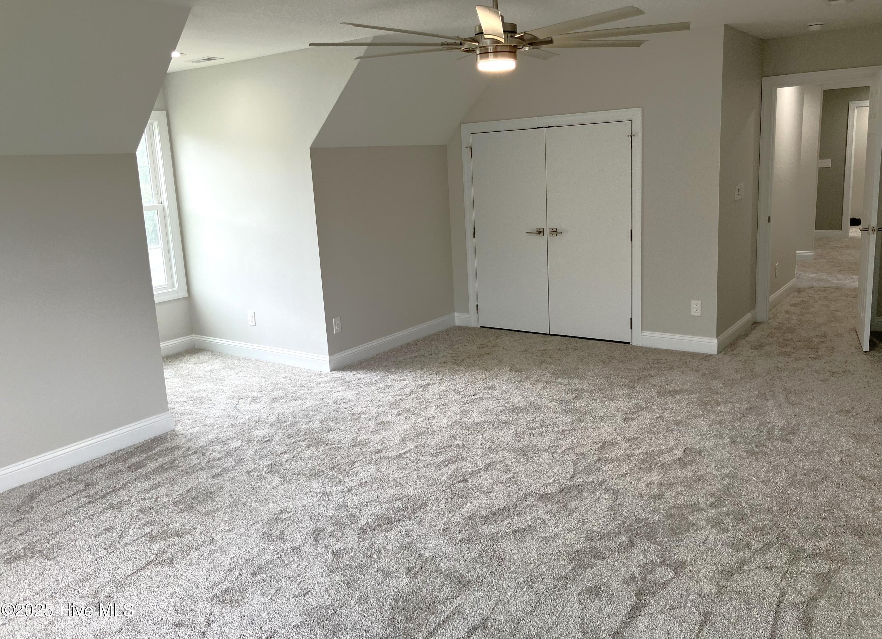 100514031 | Photo 40