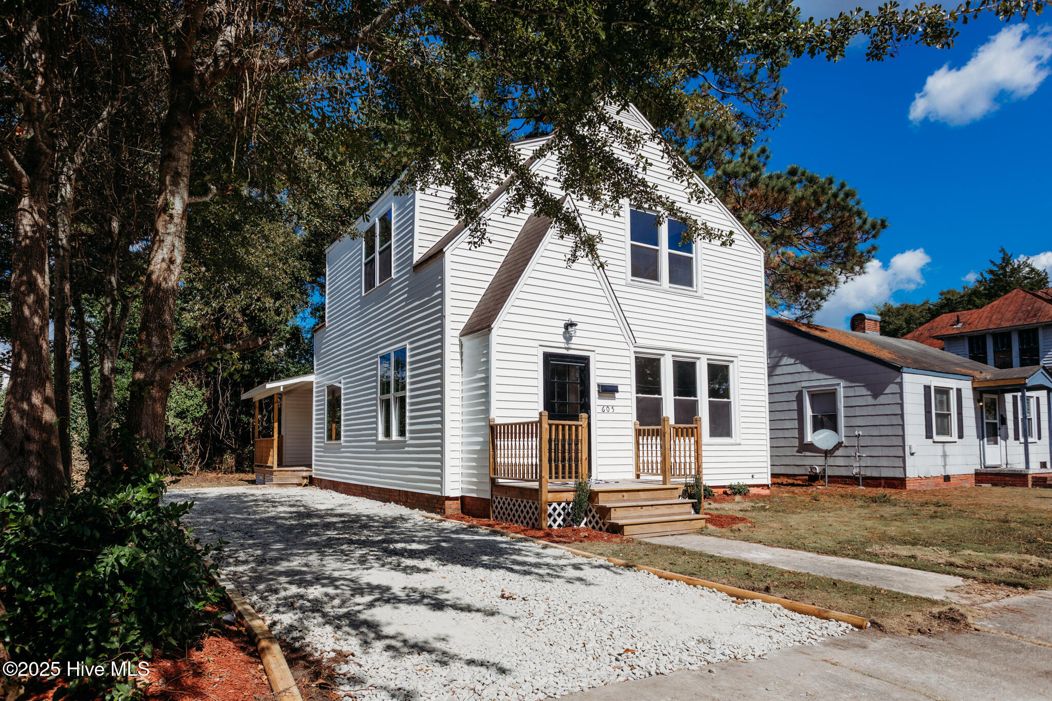 Homes for sale in Kinston, NC | 605 W Lenoir Ave, Kinston, NC 28501 | MLS# 100535860