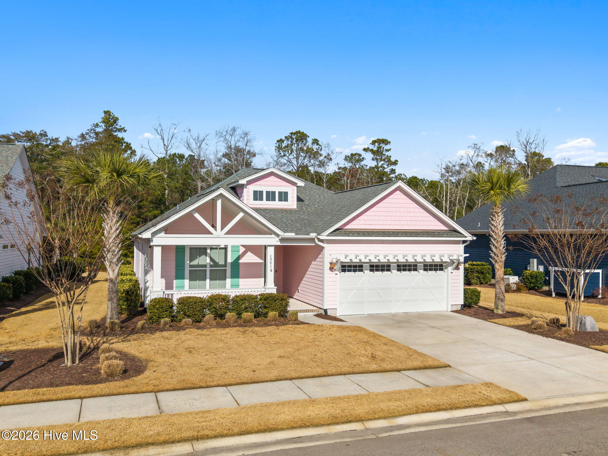 100549326 | Photo 43