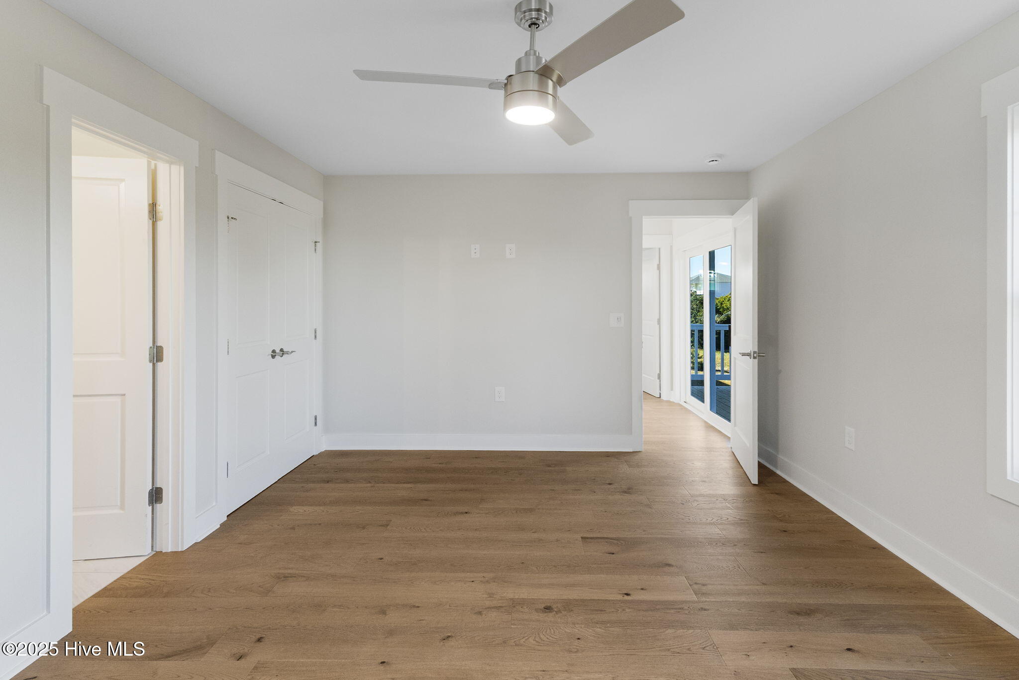 100522656 | Photo 43