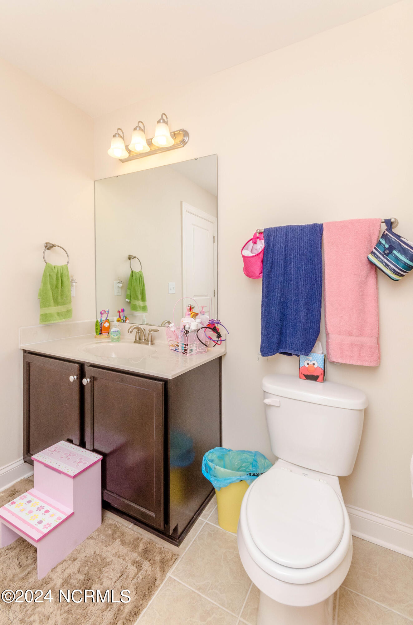 100560622 | Photo 45