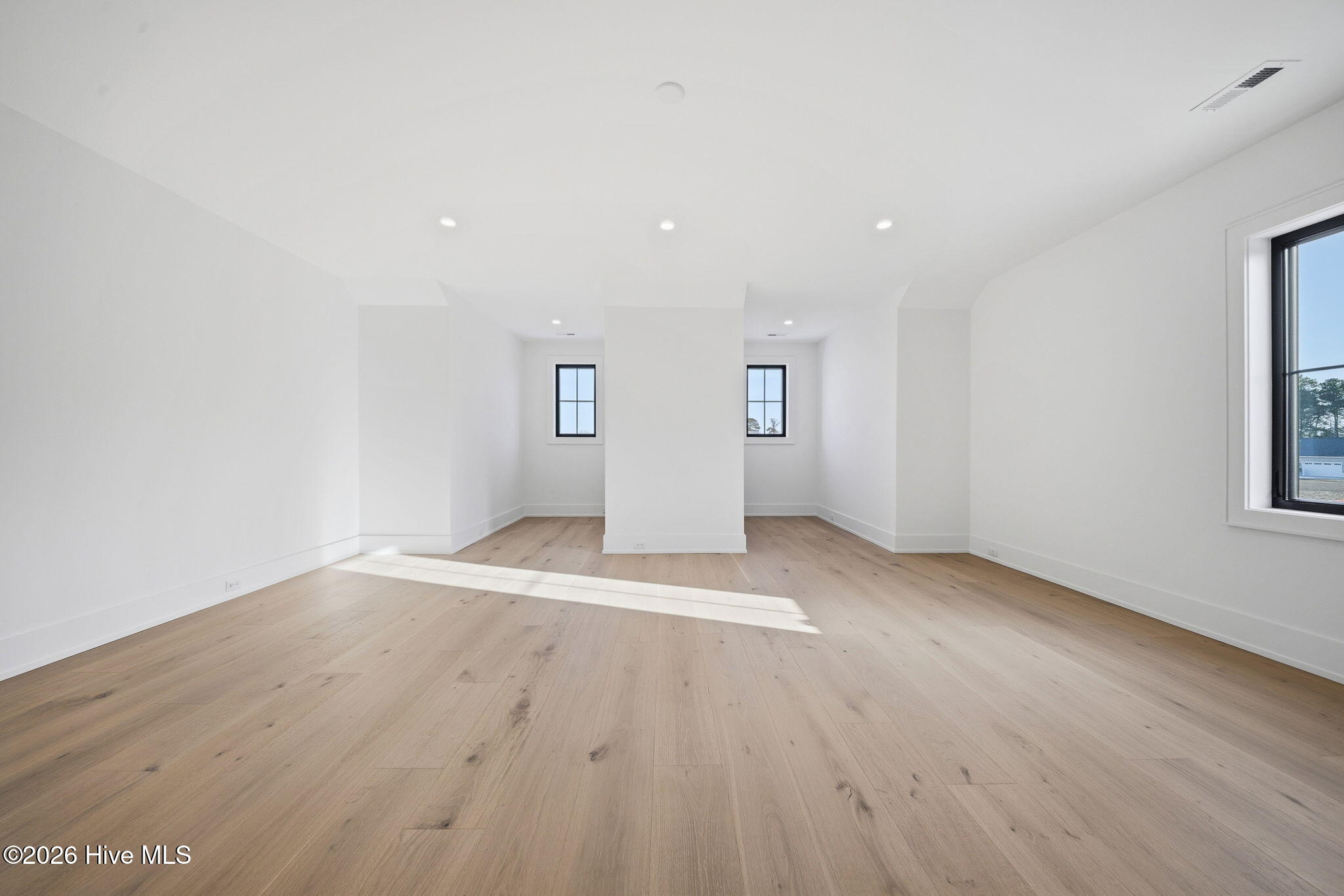 100500065 | Photo 66