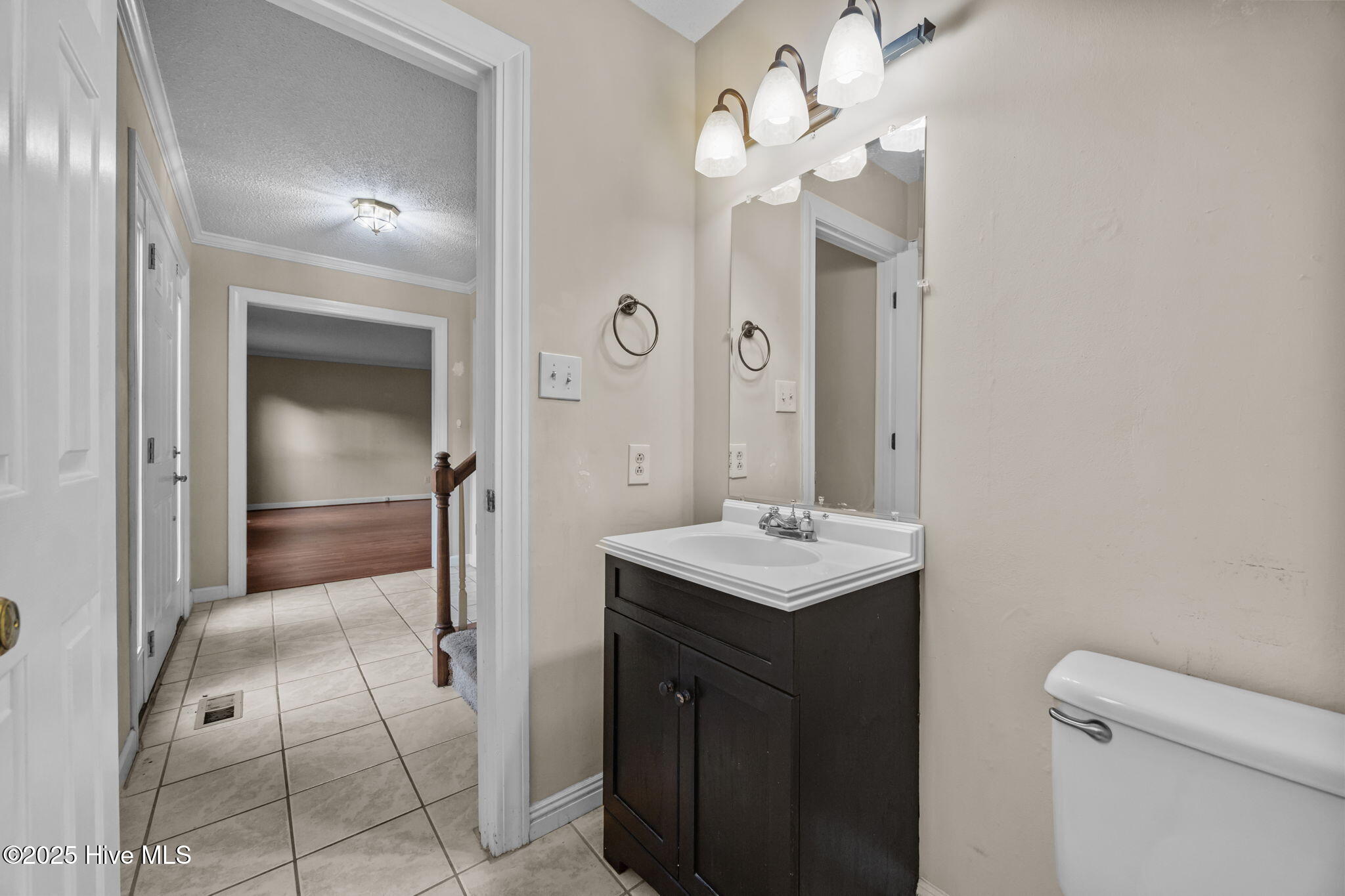 100534053 | Photo 17