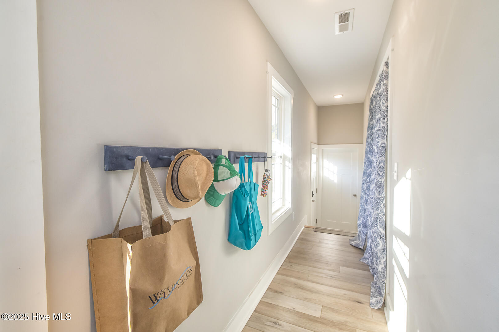 100556956 | Photo 56