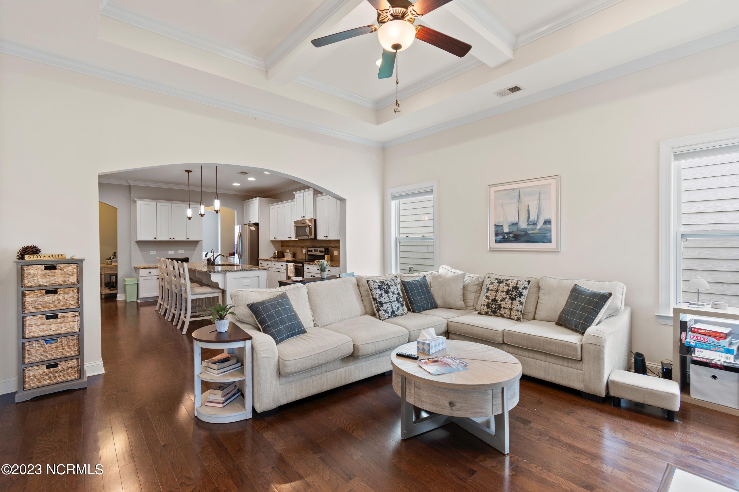 100553495 | Photo 12