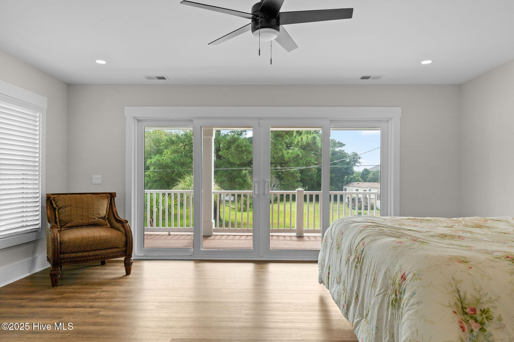 100521621 | Photo 56