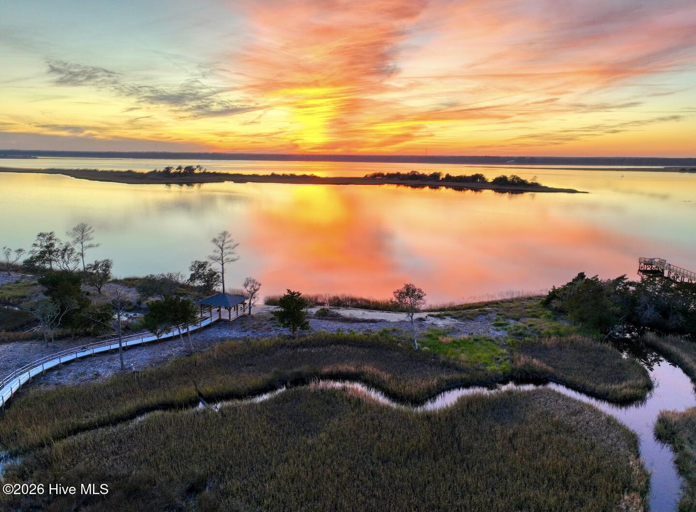 100557529 | Photo 38