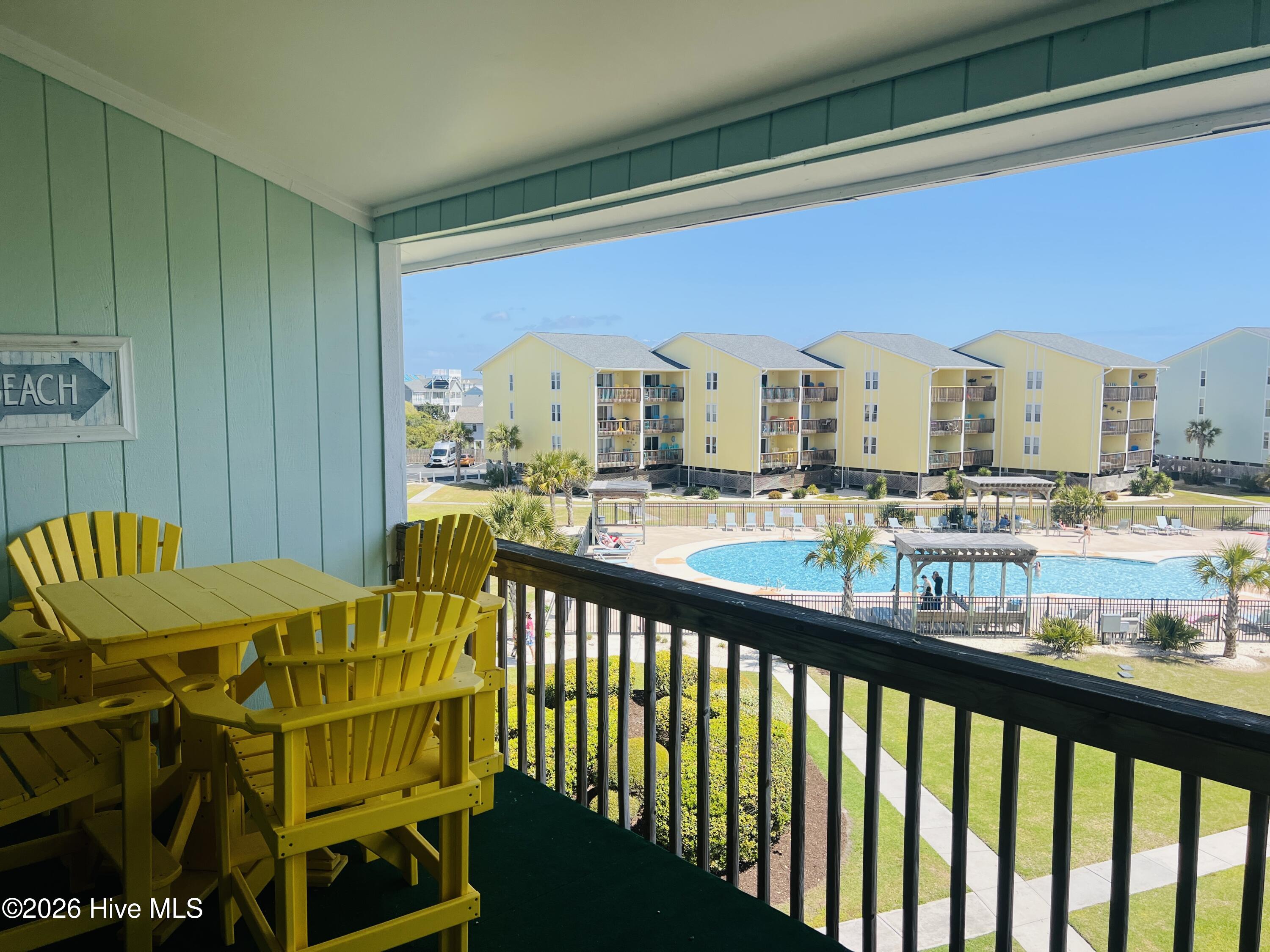 100564975 | Photo 11