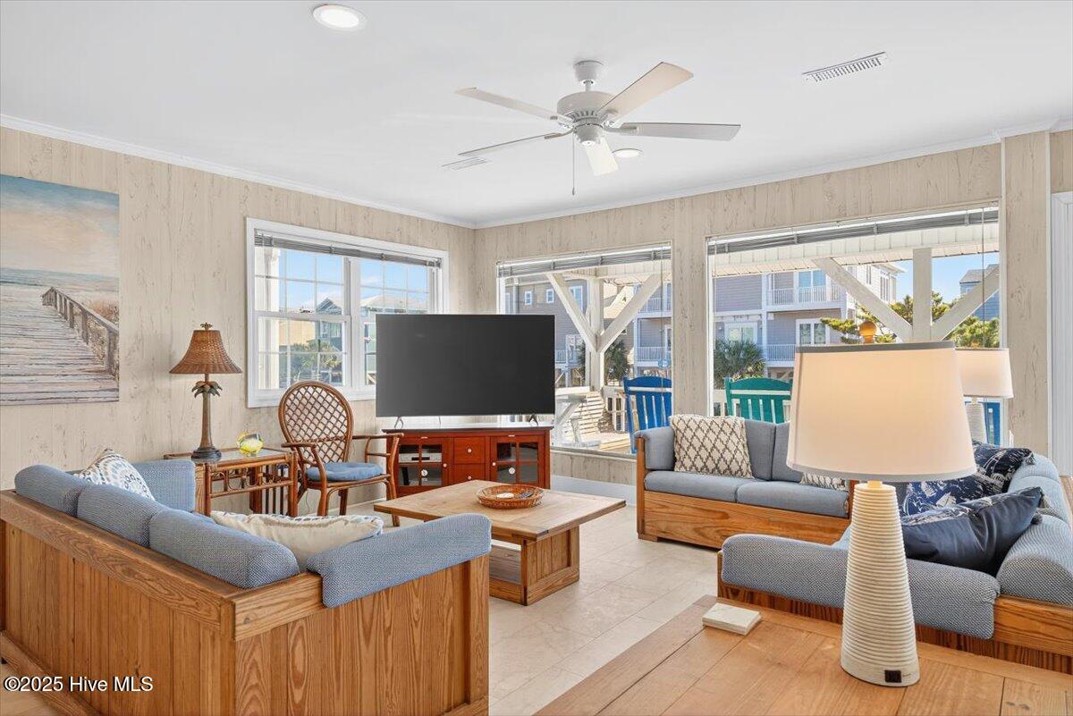 100531242 | Photo 11