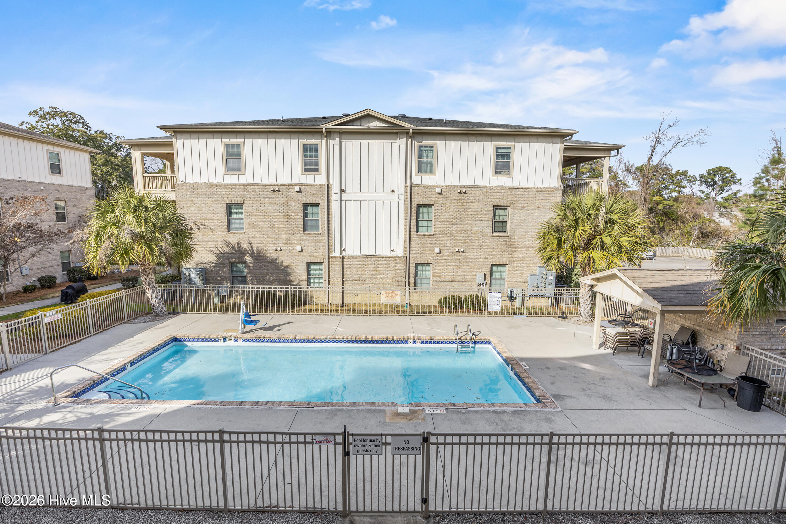 100557127 | Photo 26