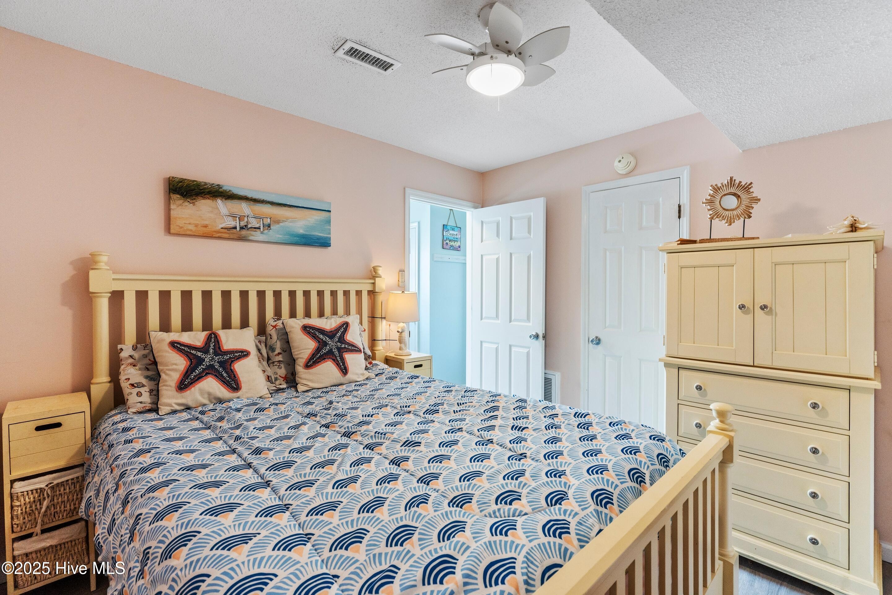 100514835 | Photo 19