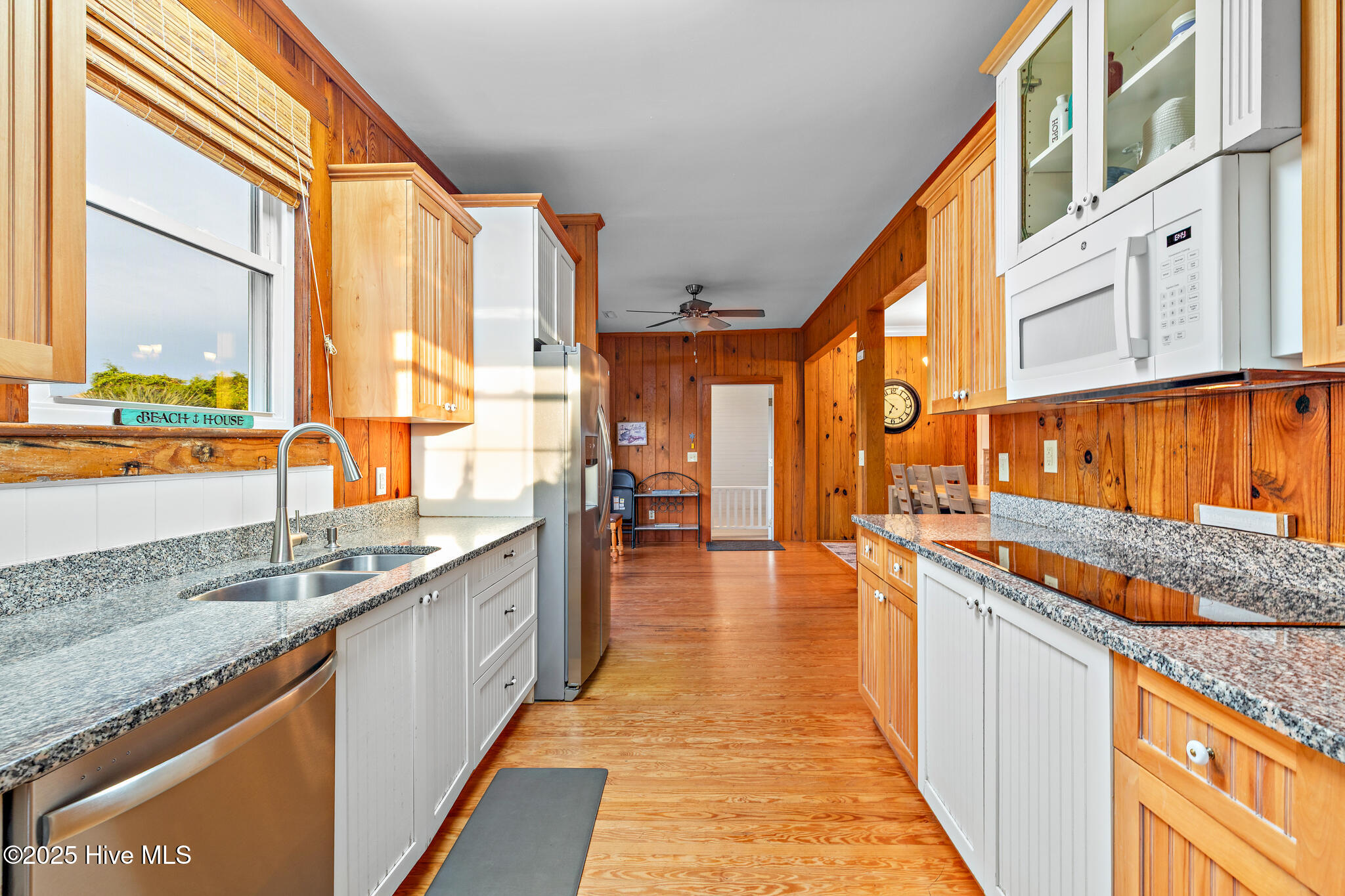 100531510 | Photo 10