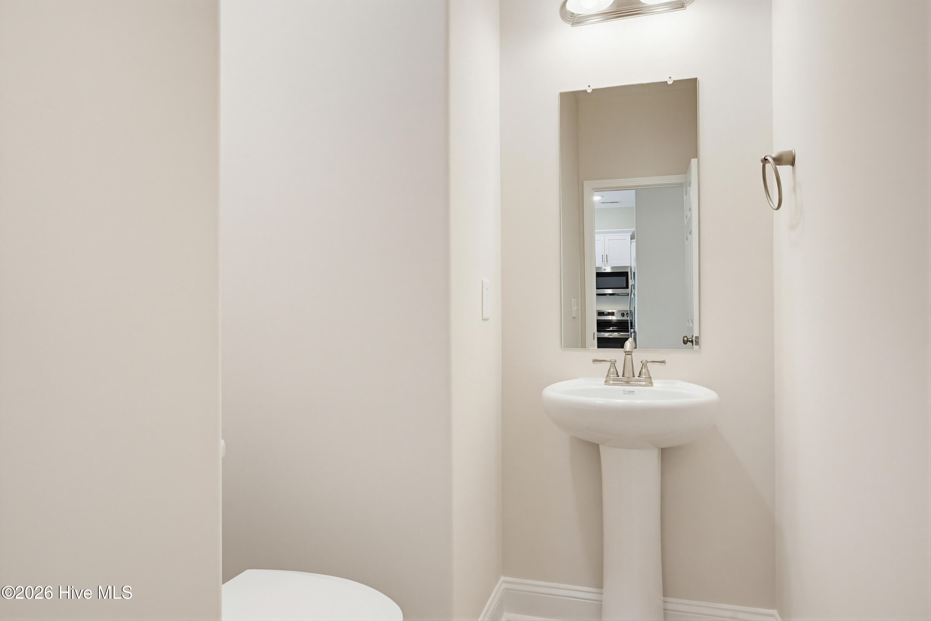 100567263 | Photo 15