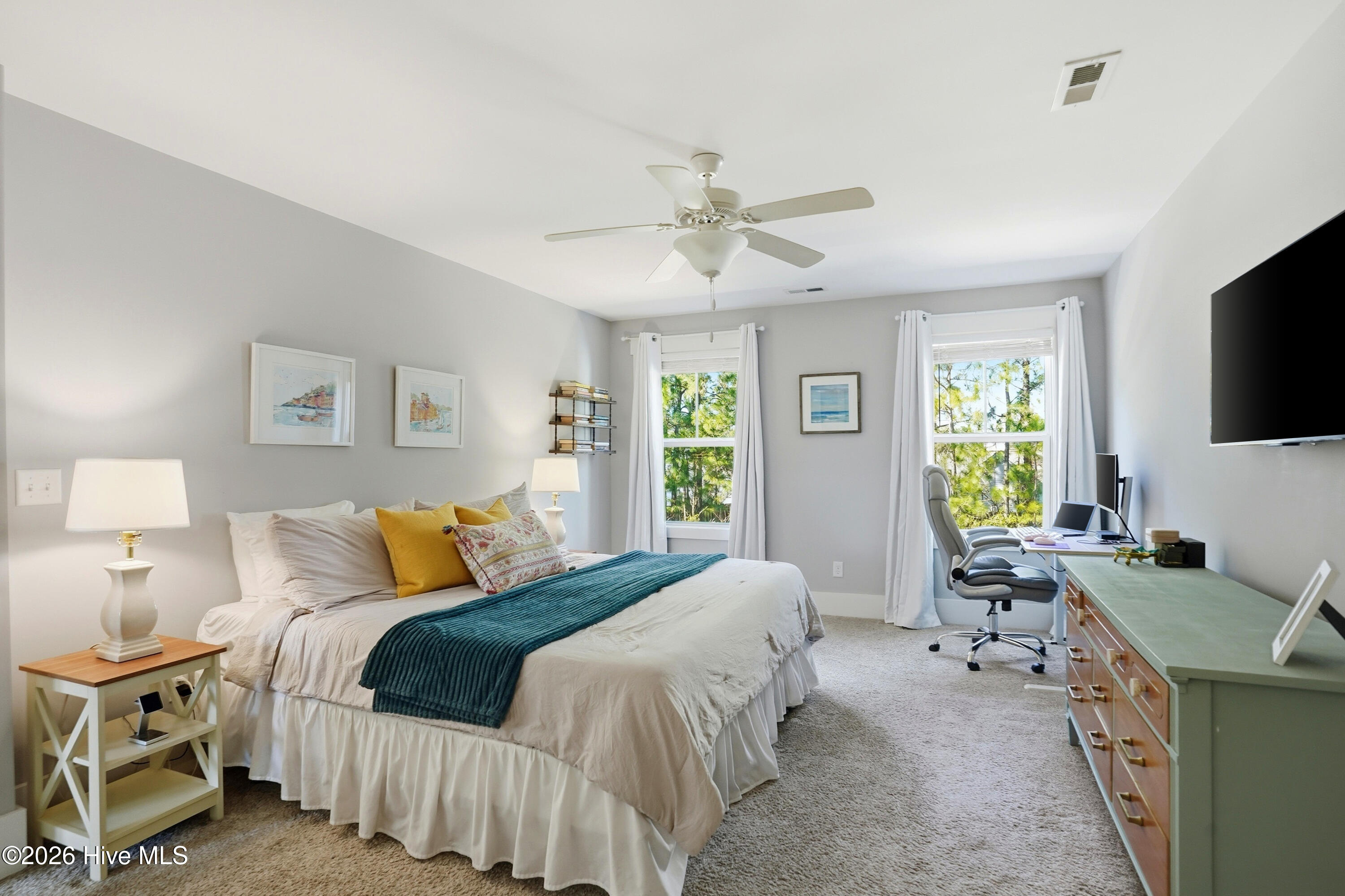 100555182 | Photo 17