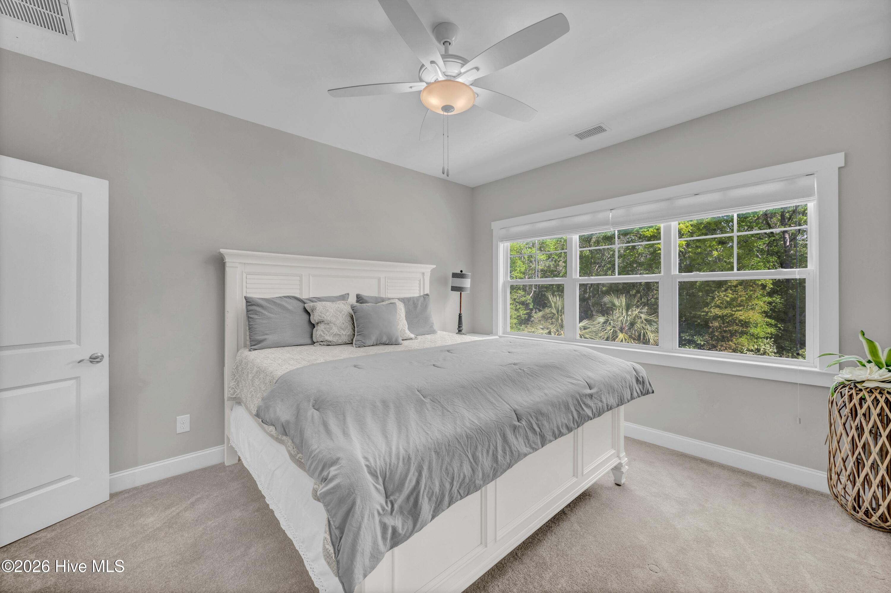 100566048 | Photo 55