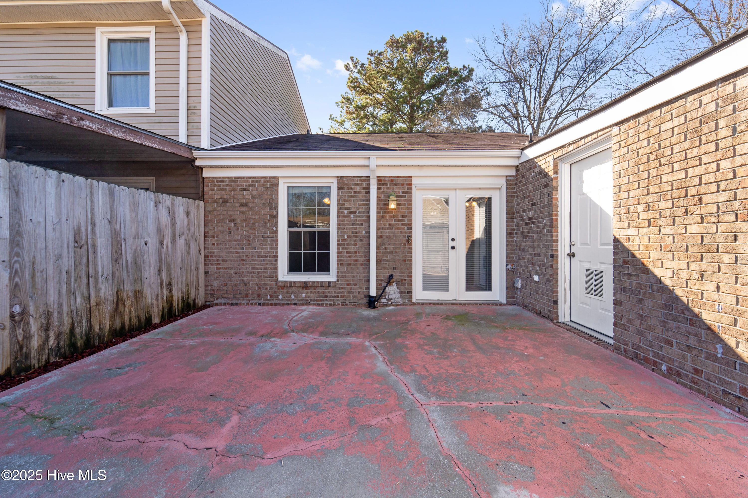 100549191 | Photo 15