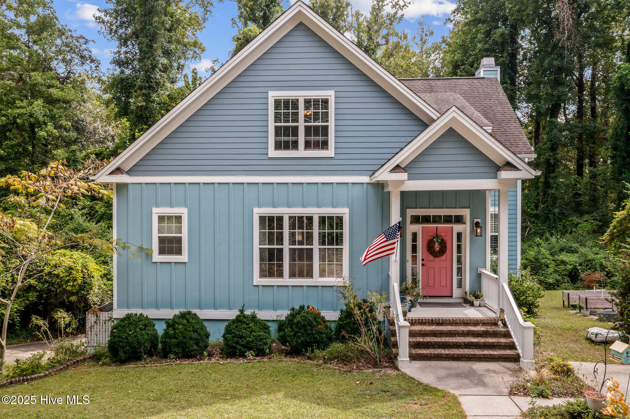 100532229 | Photo 41