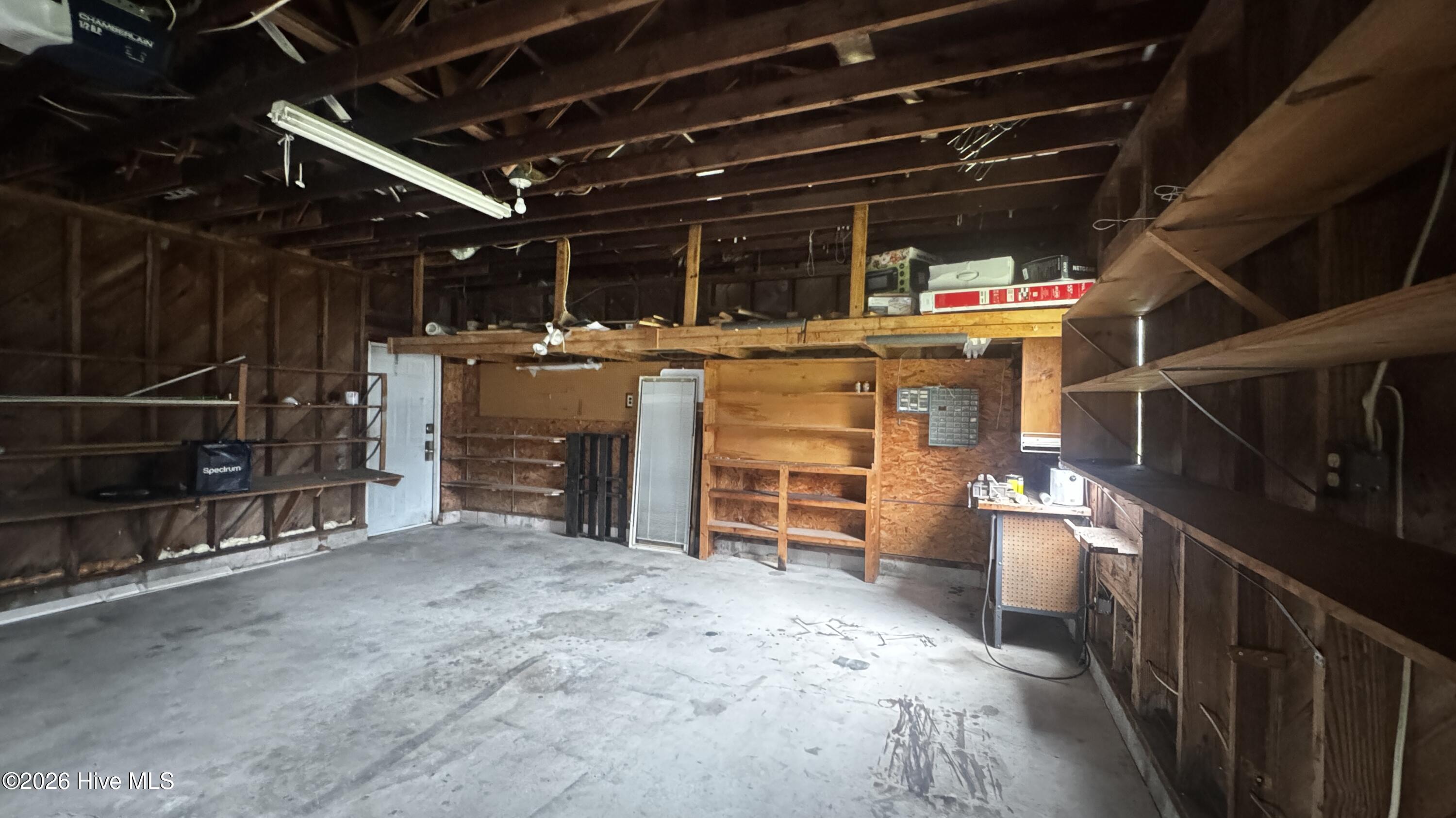 100568565 | Photo 18