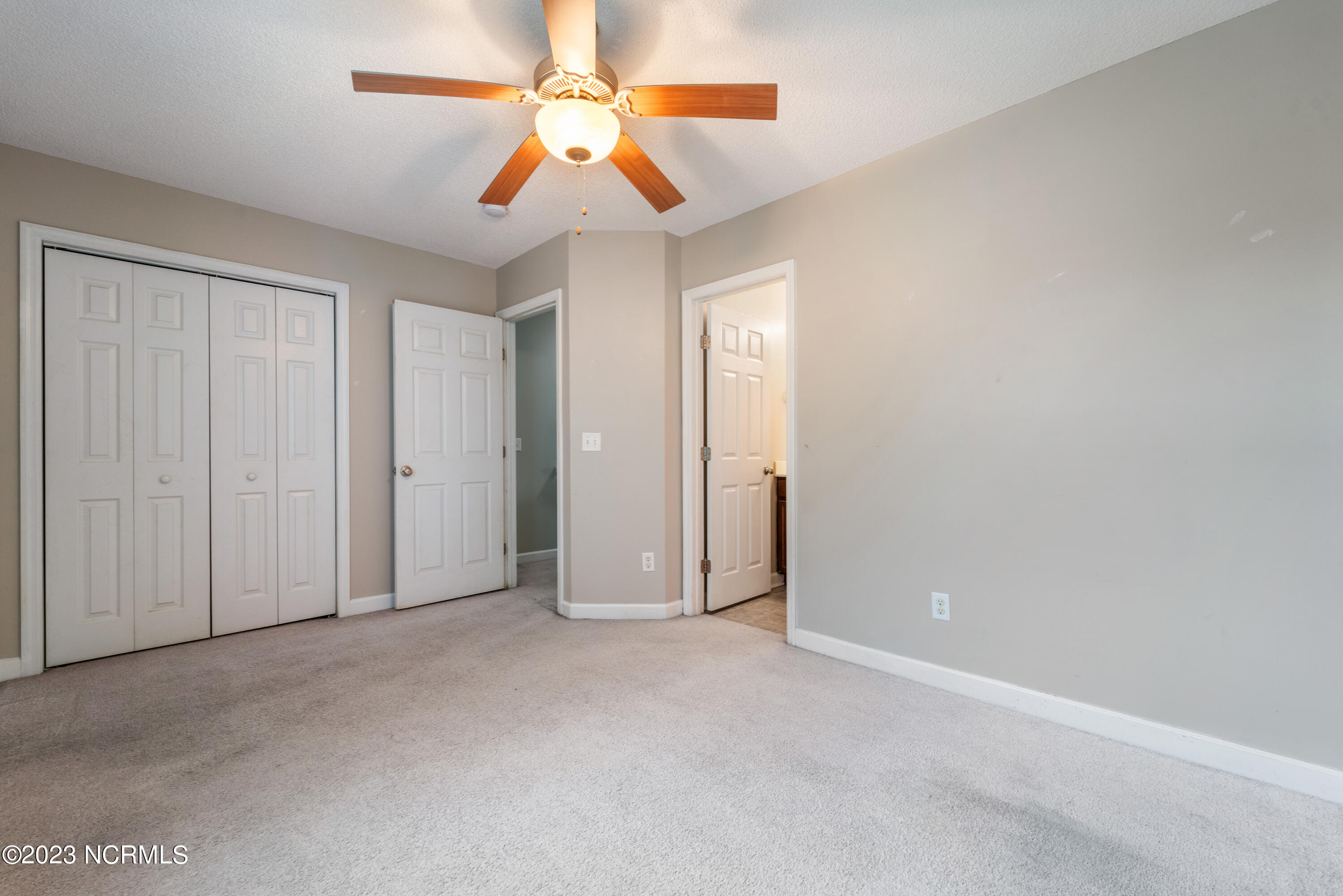 100558627 | Photo 10