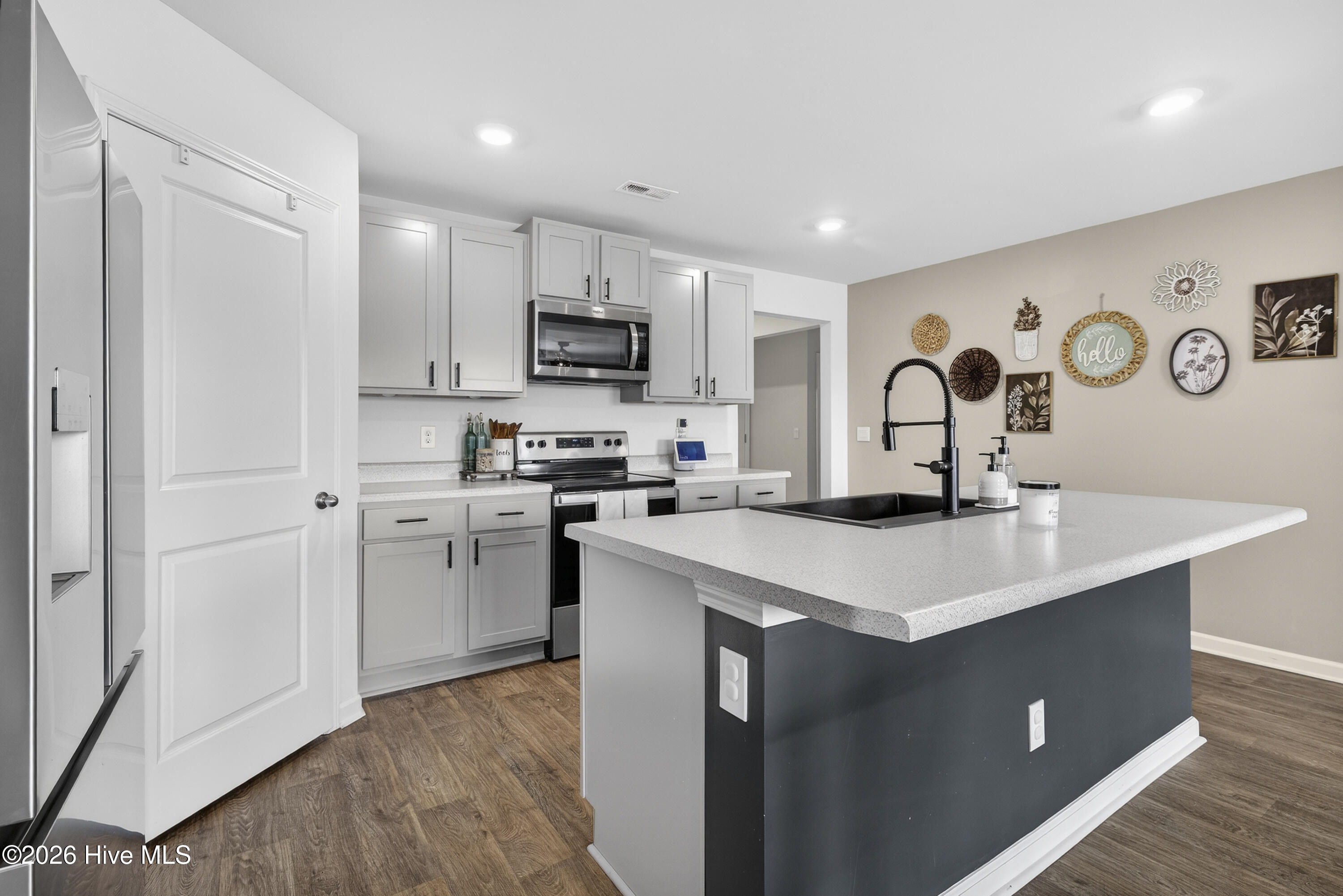 100557466 | Photo 10