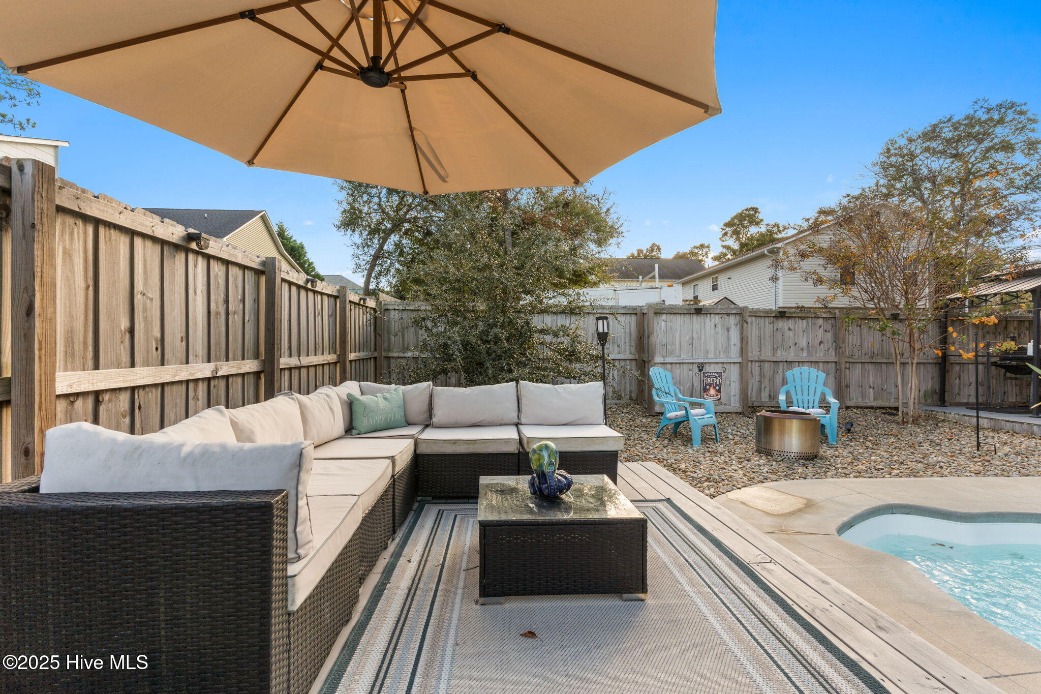 100542676 | Photo 48