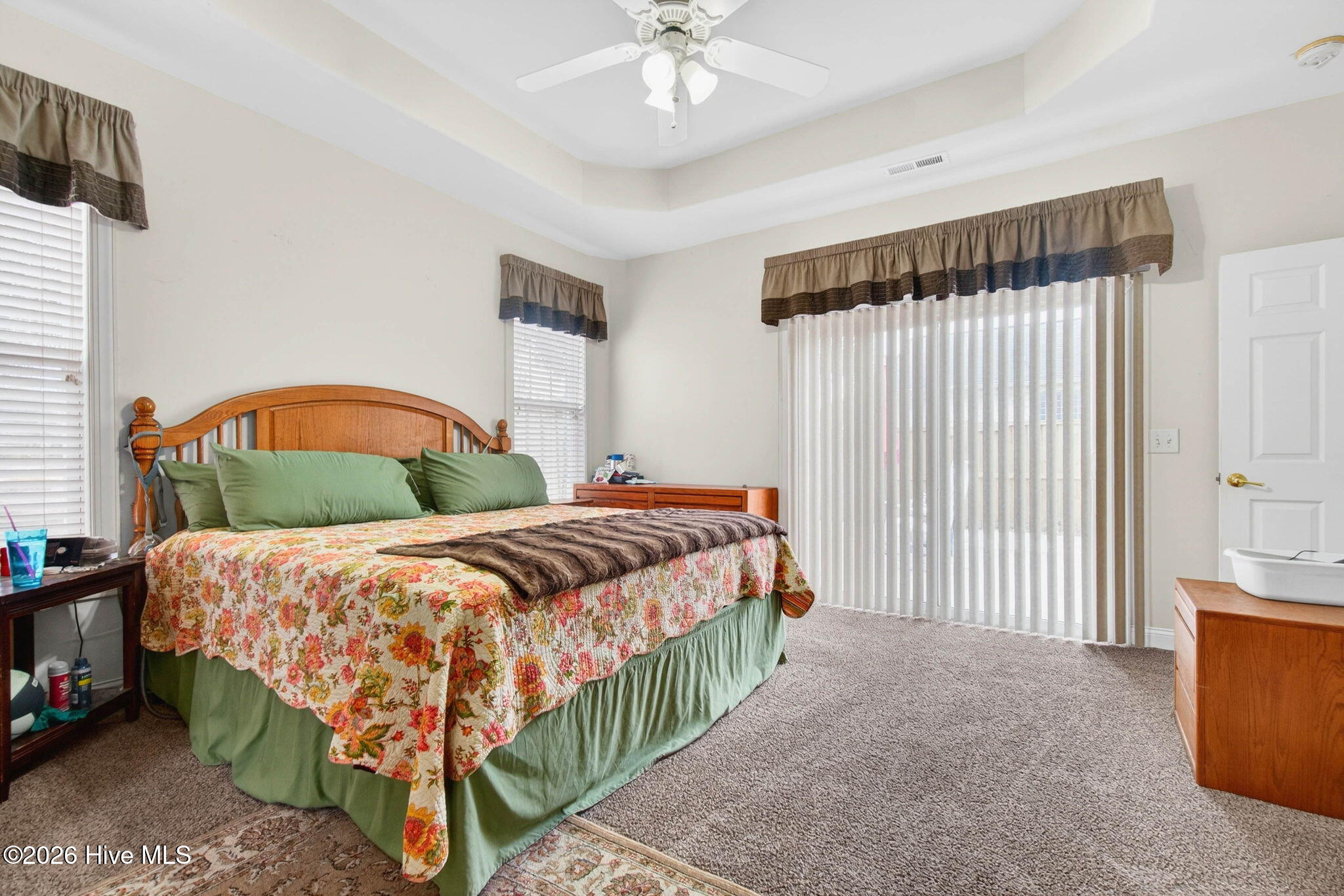 100556001 | Photo 11