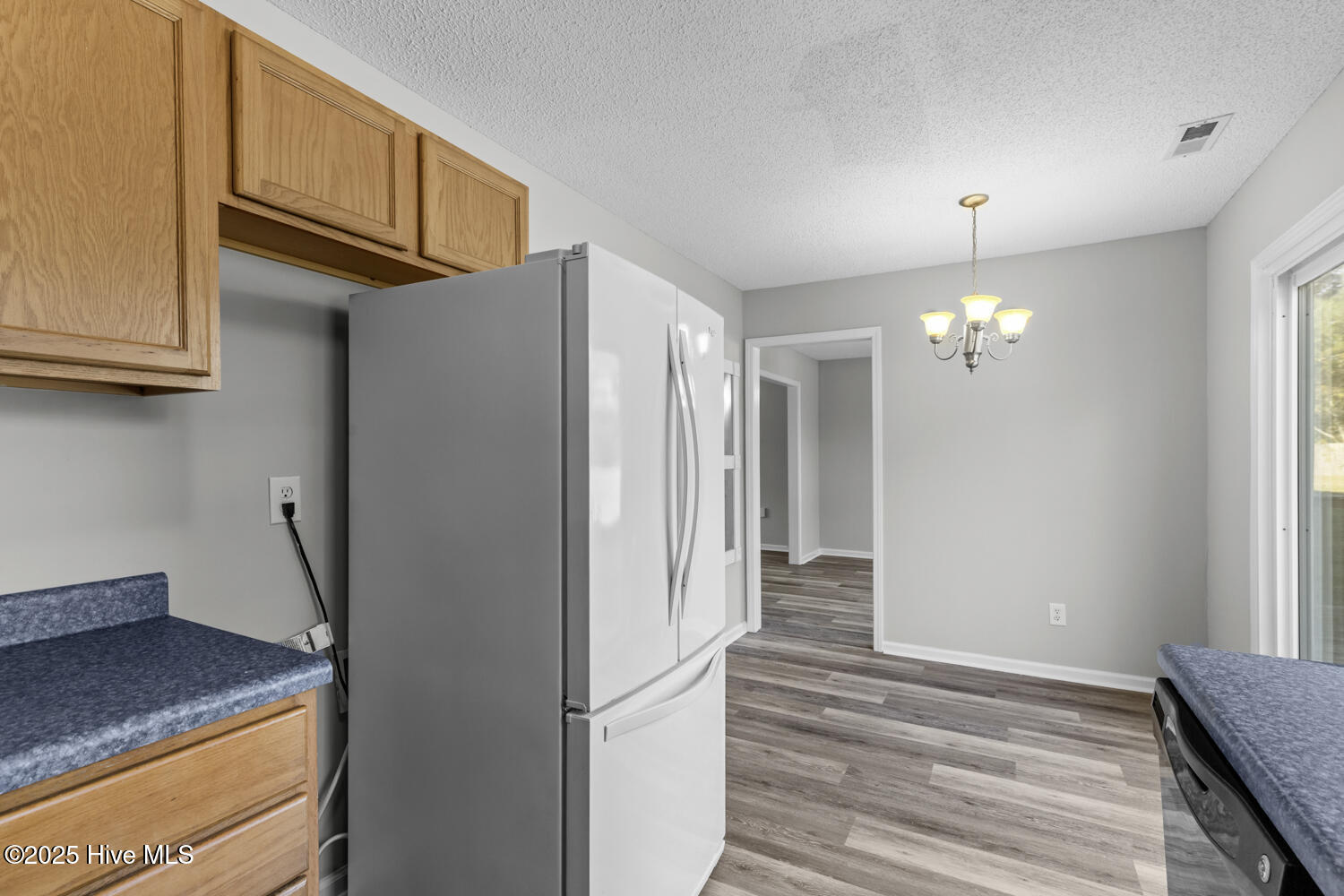 100541335 | Photo 14