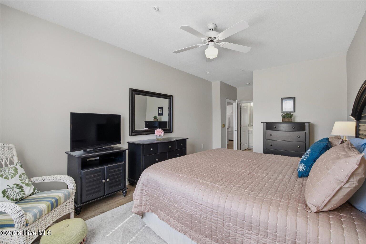 100558863 | Photo 16