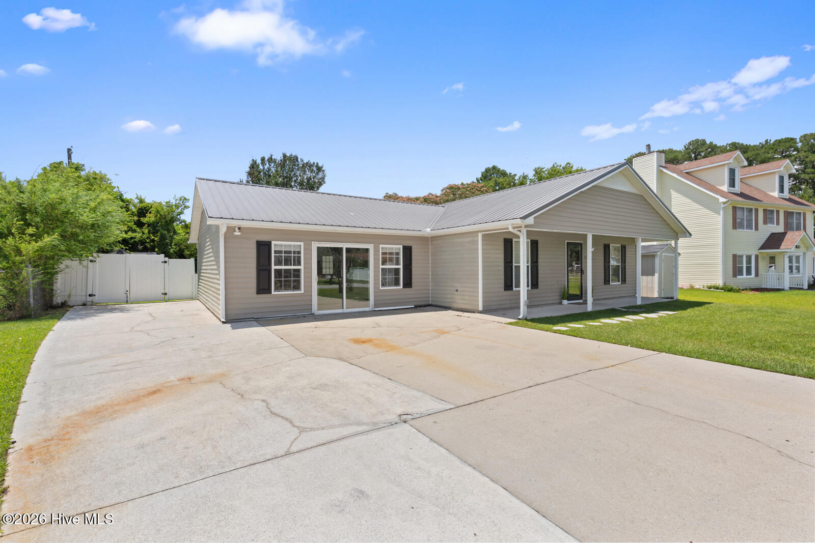 333 Little John Lane,Havelock
