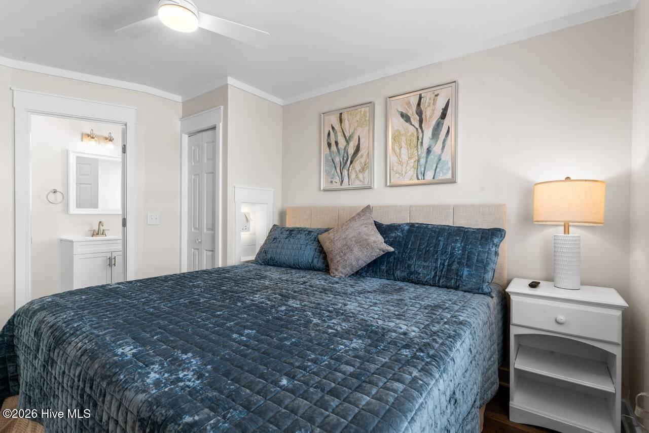 100556593 | Photo 41